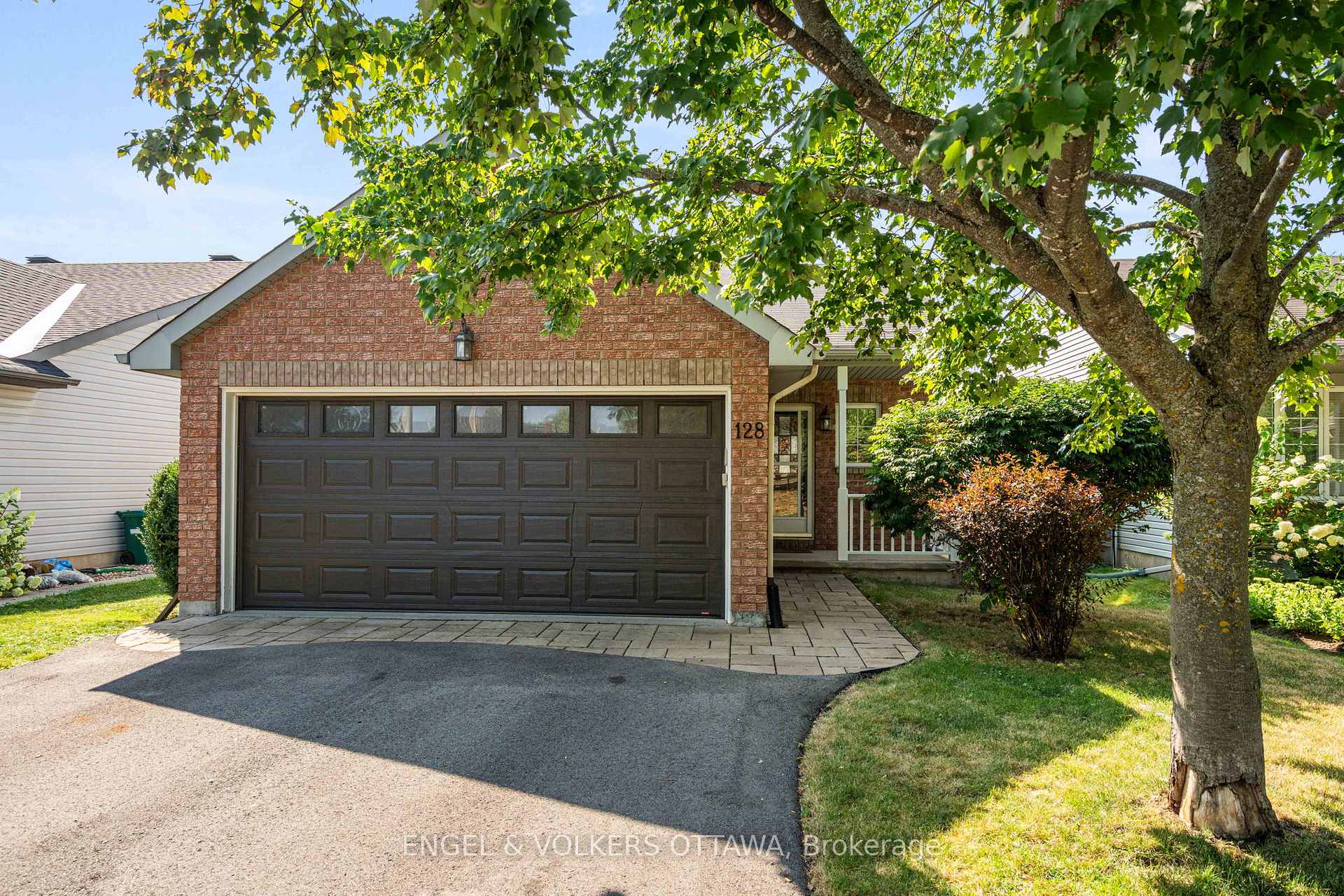 Photo 1 of 128 Grandpark Circle, Ottawa, Hunt Club Park — HOMEH
