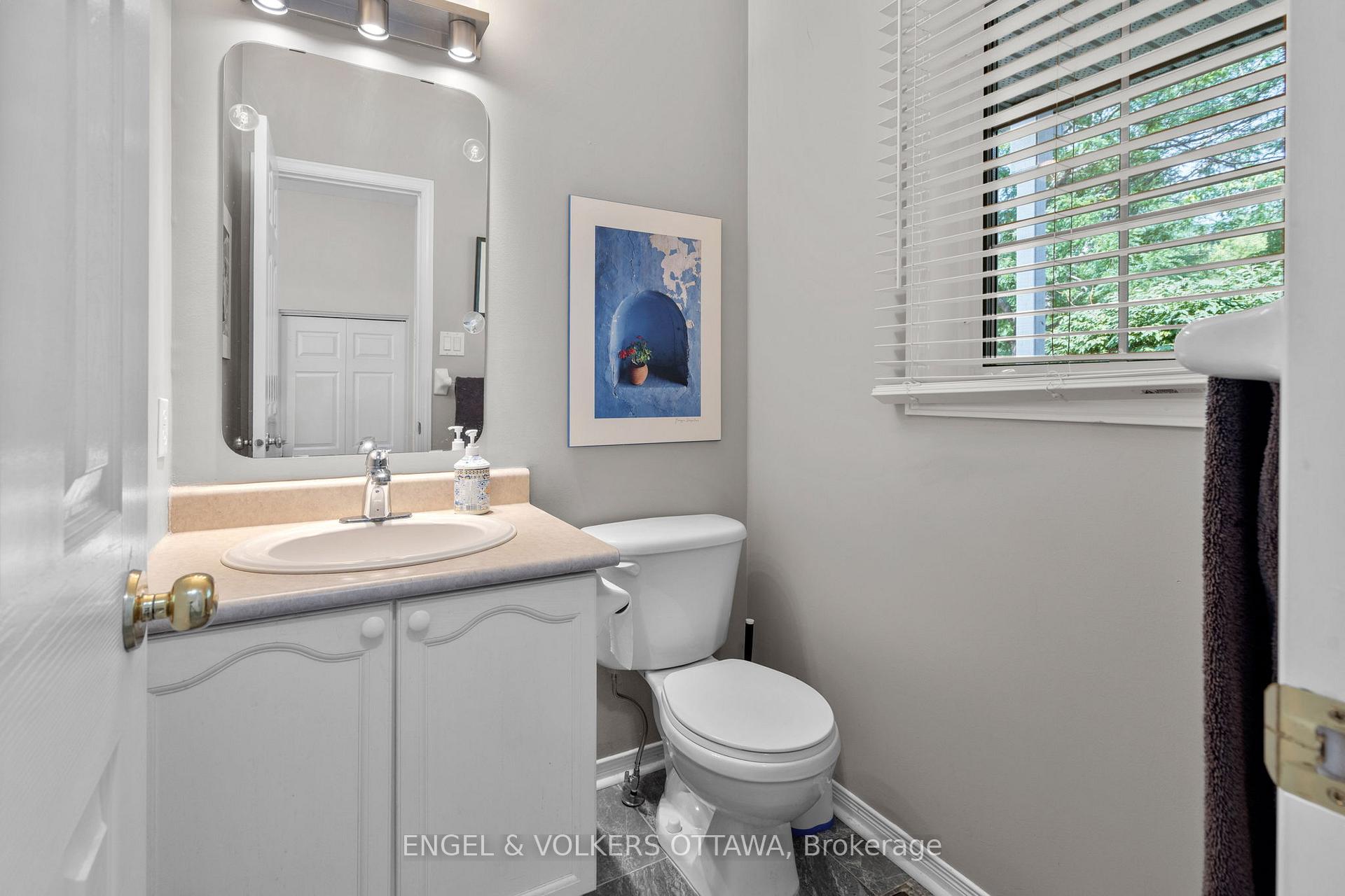 Photo 25 of 128 Grandpark Circle, Ottawa, Hunt Club Park — HOMEH