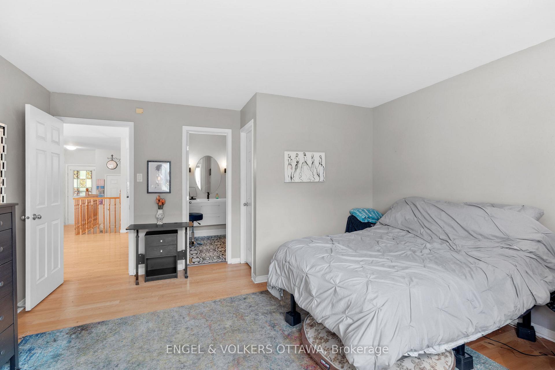 Photo 18 of 128 Grandpark Circle, Ottawa, Hunt Club Park — HOMEH