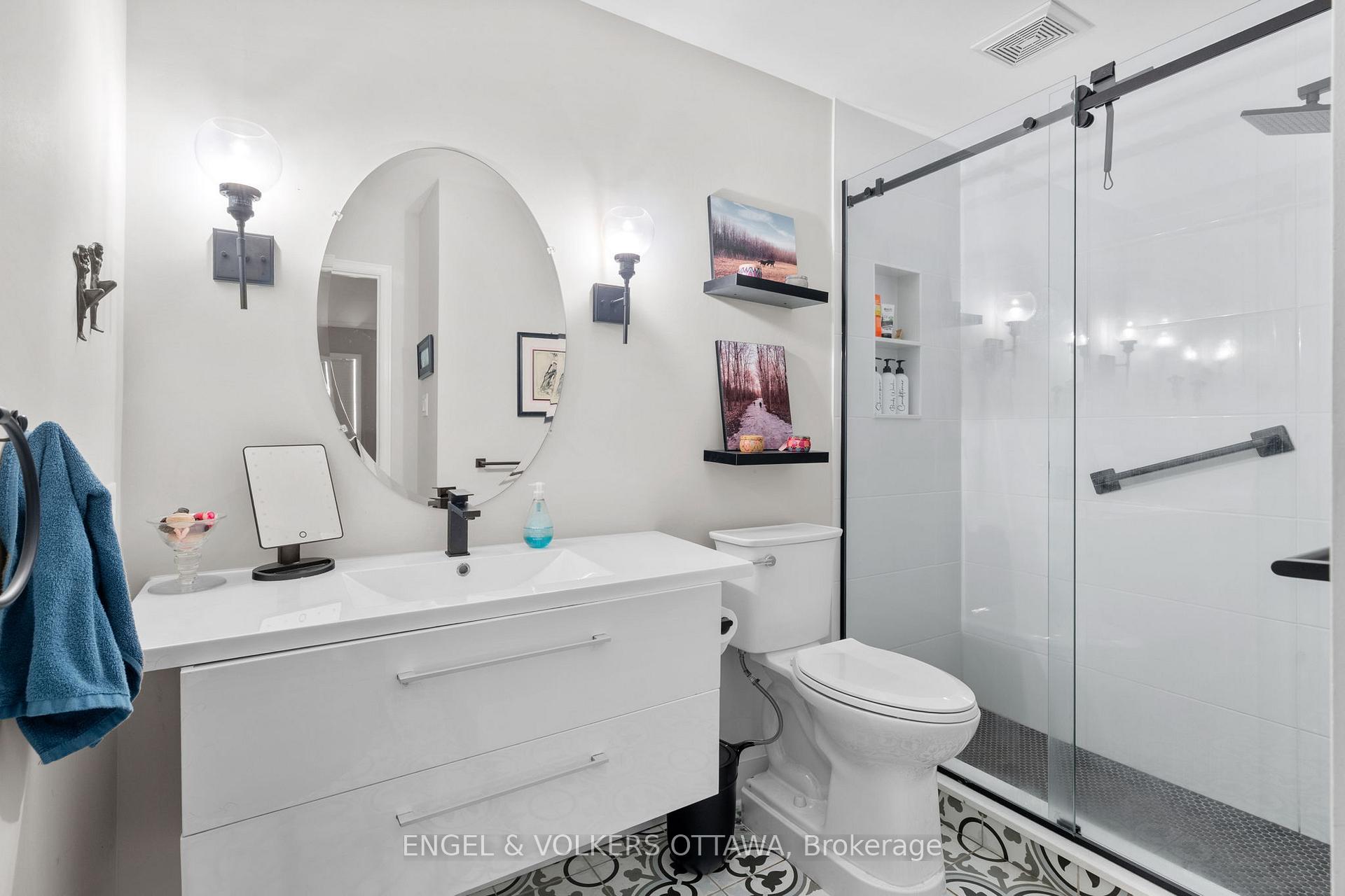 Photo 16 of 128 Grandpark Circle, Ottawa, Hunt Club Park — HOMEH
