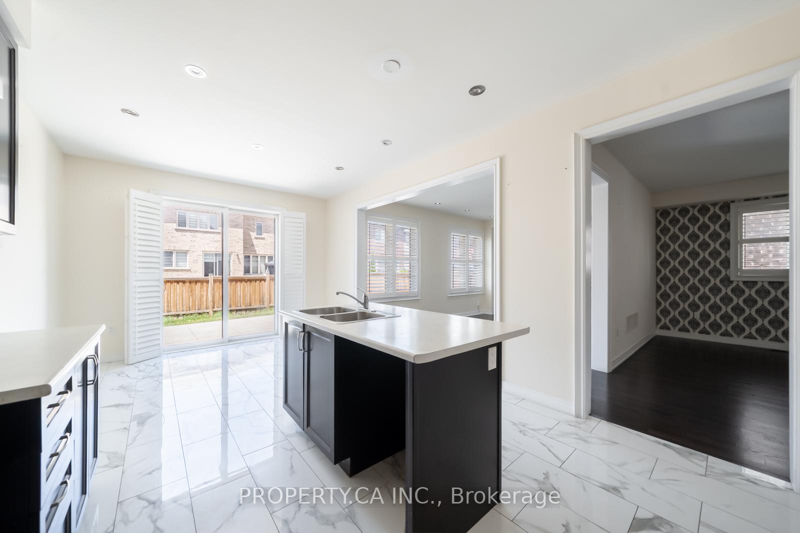 Photo 11 of 7 Forsyth Crescent, Brampton, Credit Valley — HOMEH