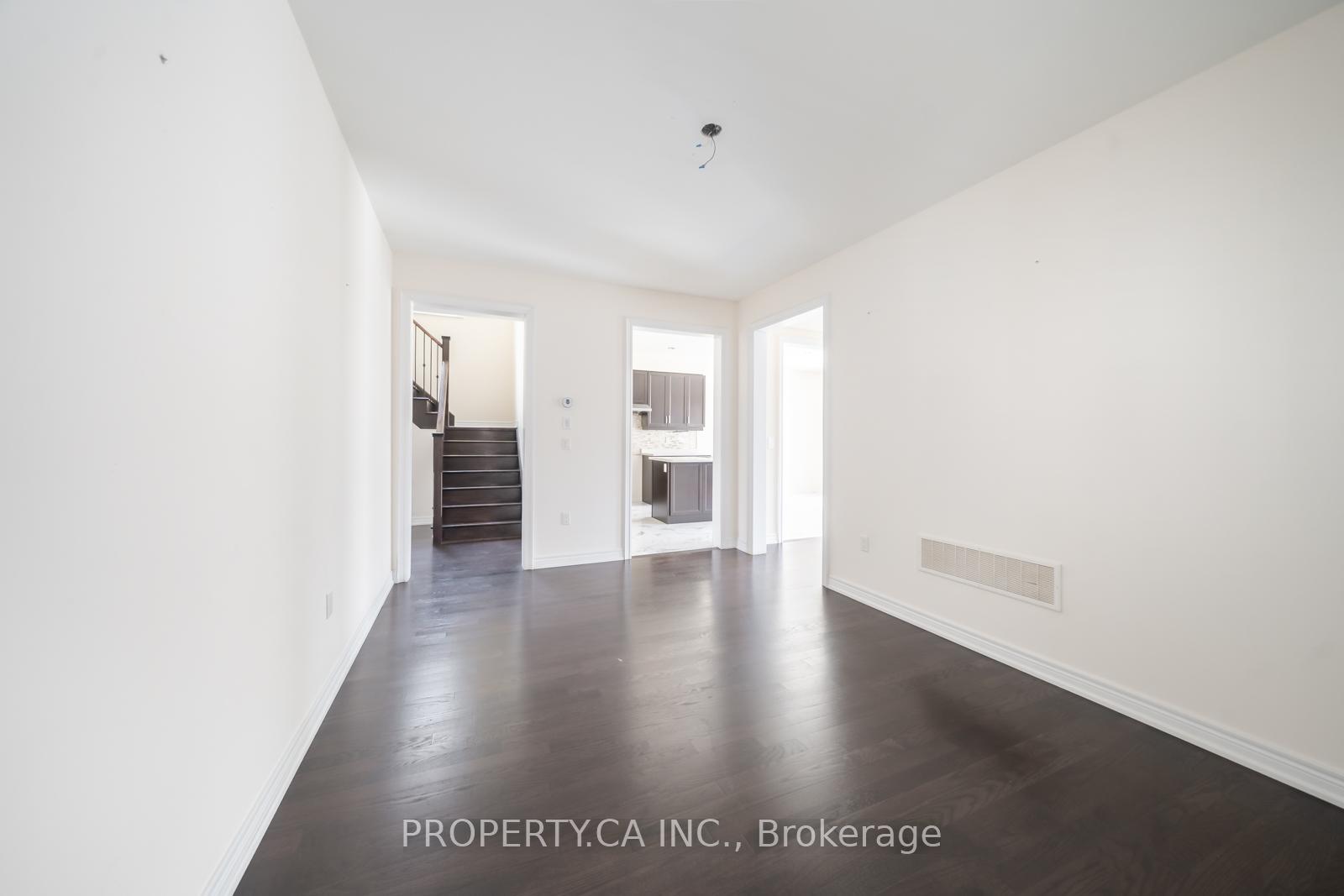 Photo 14 of 7 Forsyth Crescent, Brampton, Credit Valley — HOMEH