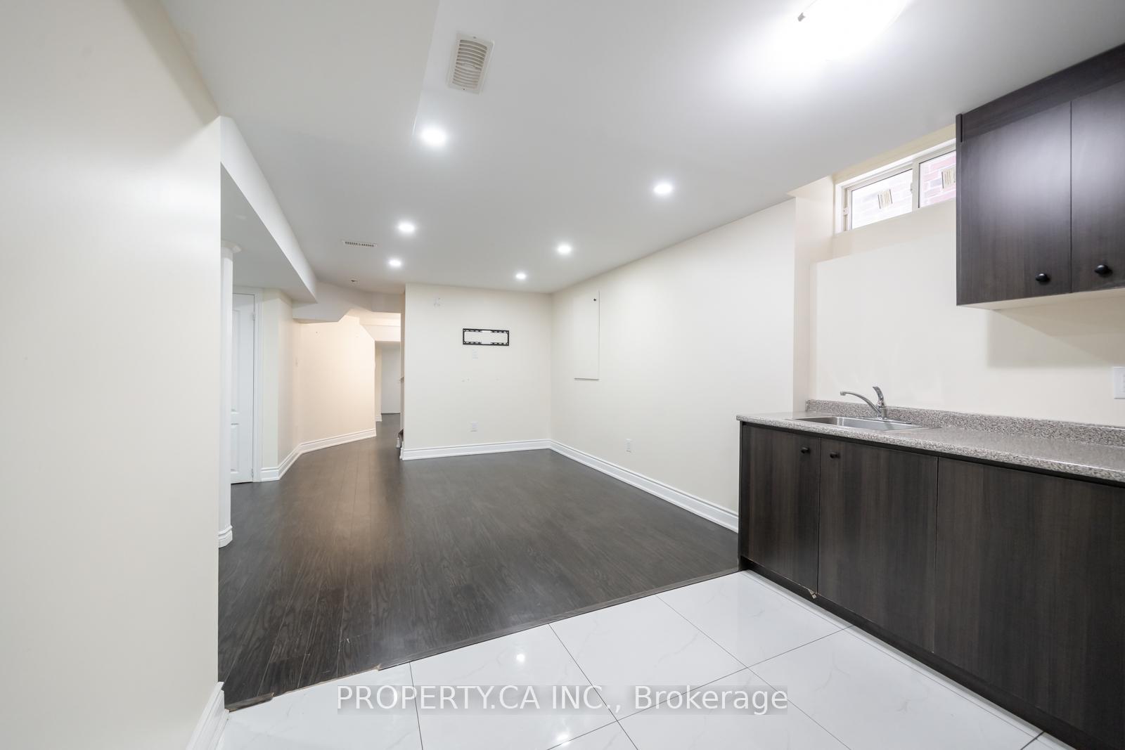 Photo 32 of 7 Forsyth Crescent, Brampton, Credit Valley — HOMEH