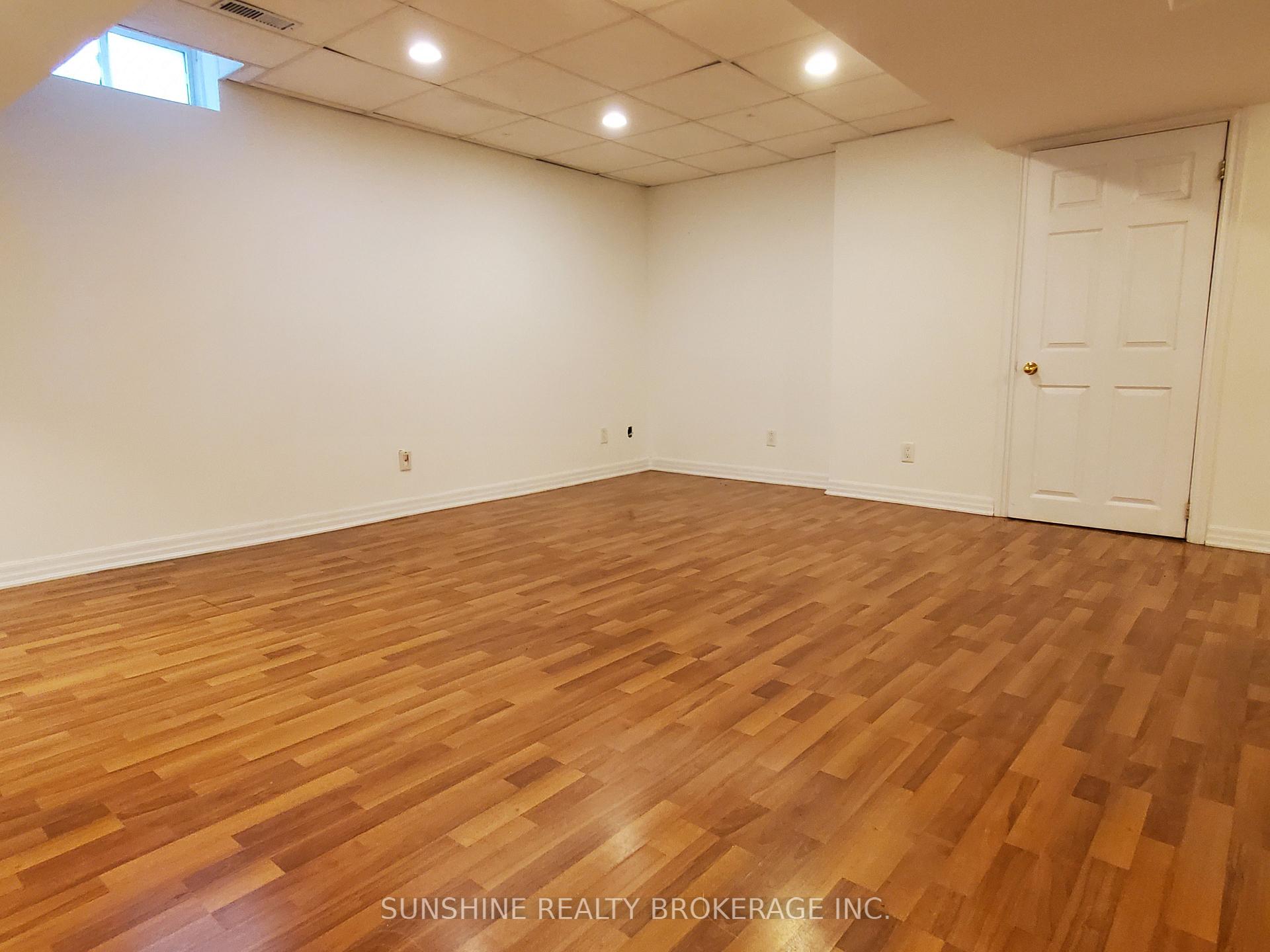 Photo 11 of 142 Laurelhurst Crescent, Vaughan, Vellore Village — HOMEH