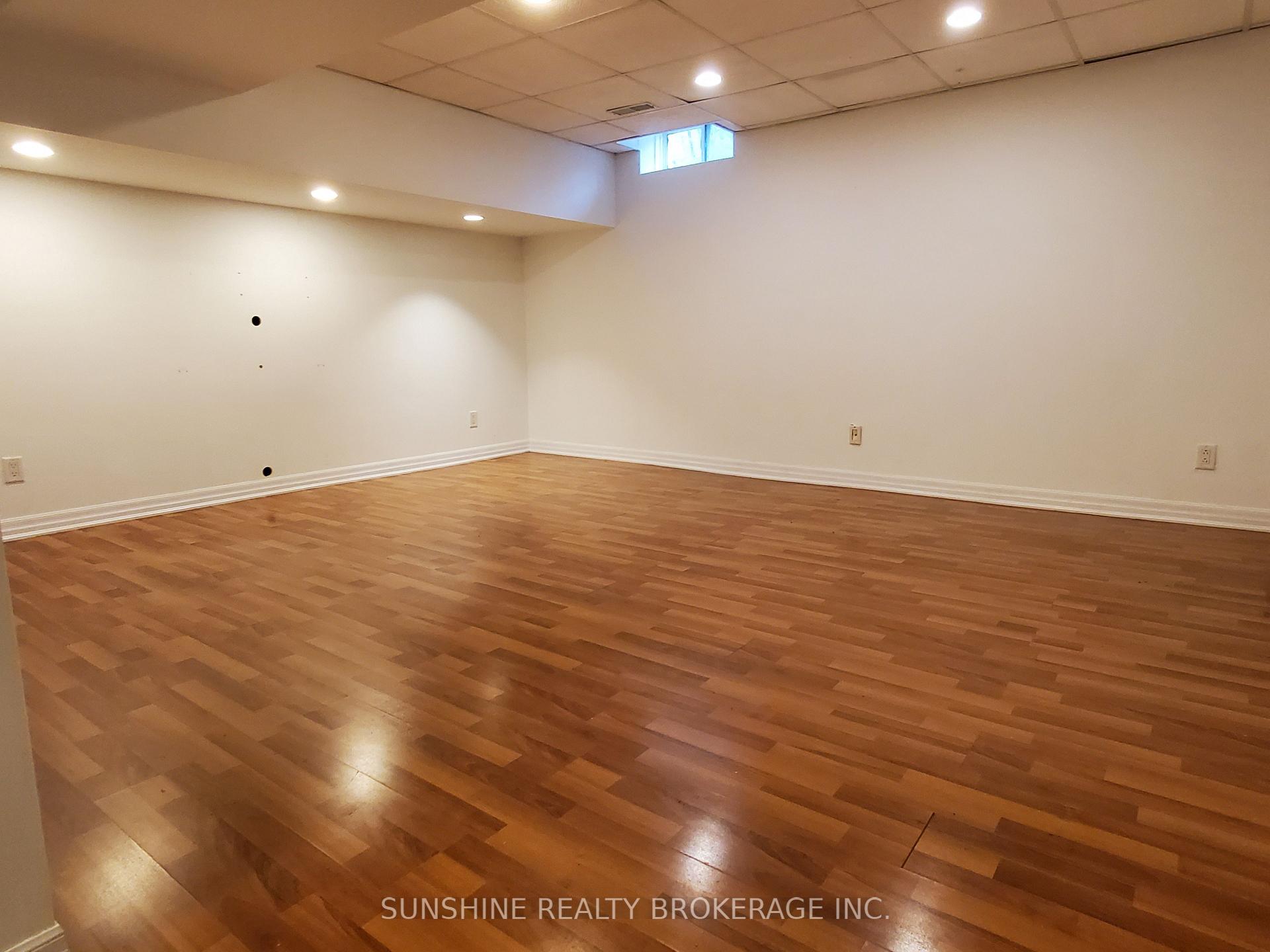 Photo 7 of 142 Laurelhurst Crescent, Vaughan, Vellore Village — HOMEH