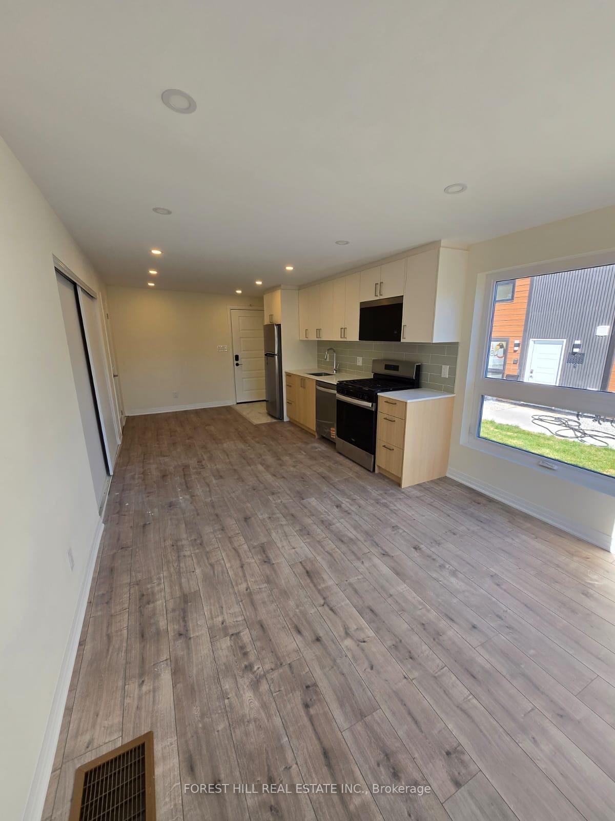 Photo 4 of Unit R, 264 Epsom Drive, North York, Downsview-Roding-CFB — HOMEH