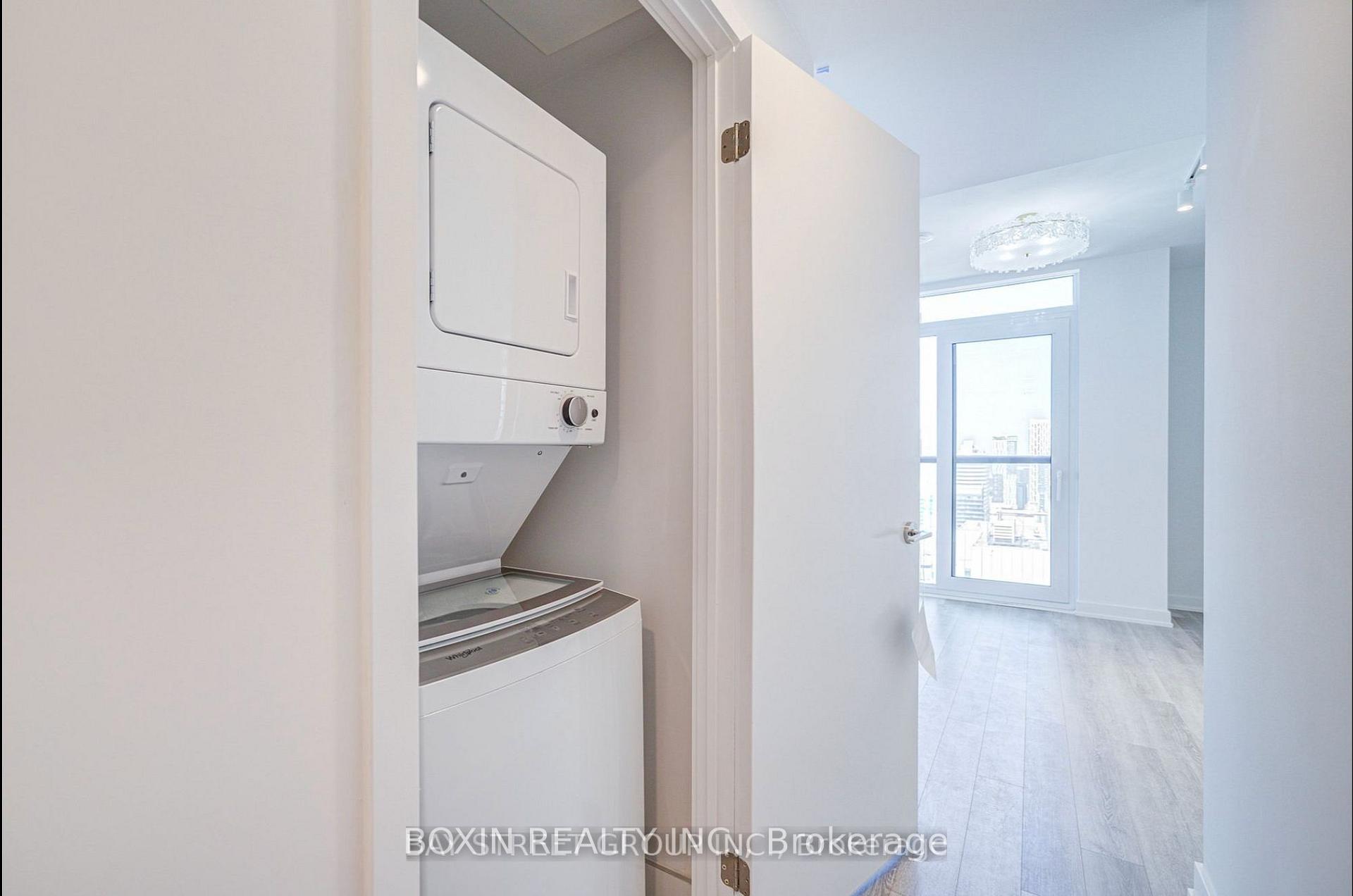 Photo 5 of Unit 3003, 238 Simcoe Street, Toronto, Kensington-Chinatown — HOMEH