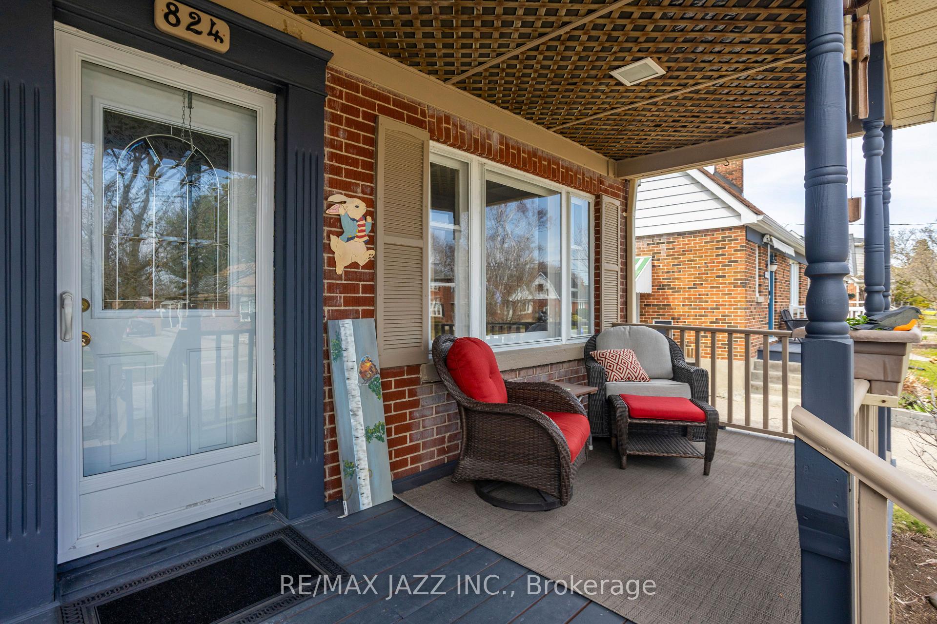 Photo 33 of 824 Masson Street, Oshawa, Centennial — HOMEH