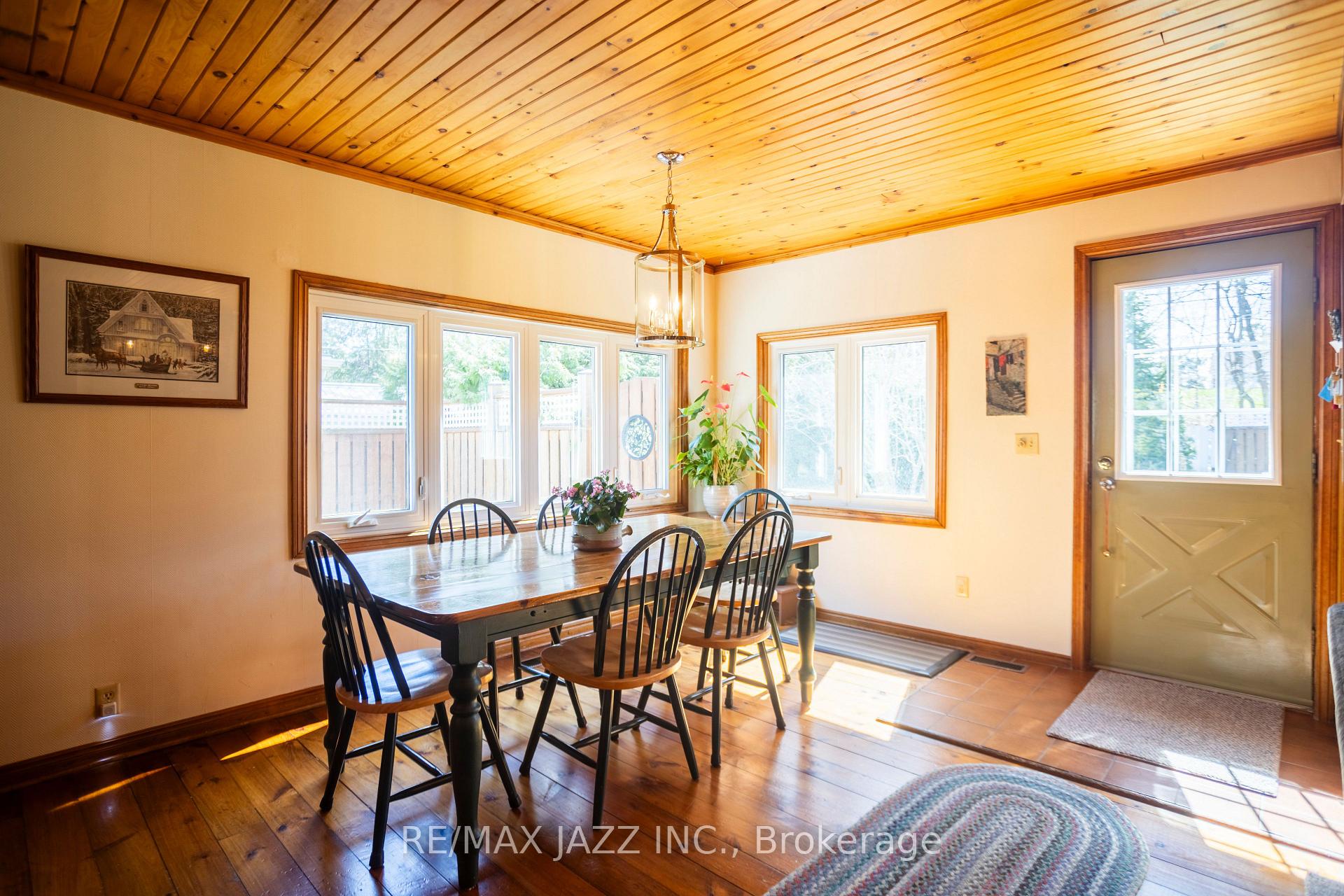 Photo 8 of 824 Masson Street, Oshawa, Centennial — HOMEH