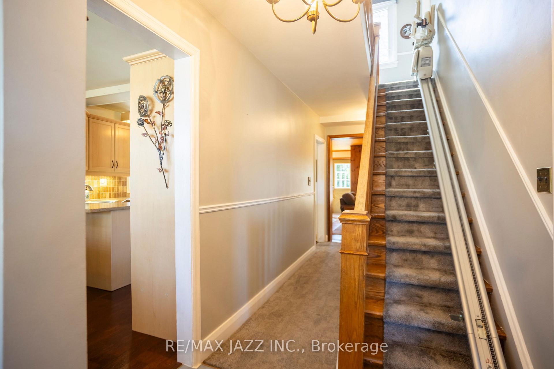 Photo 26 of 824 Masson Street, Oshawa, Centennial — HOMEH