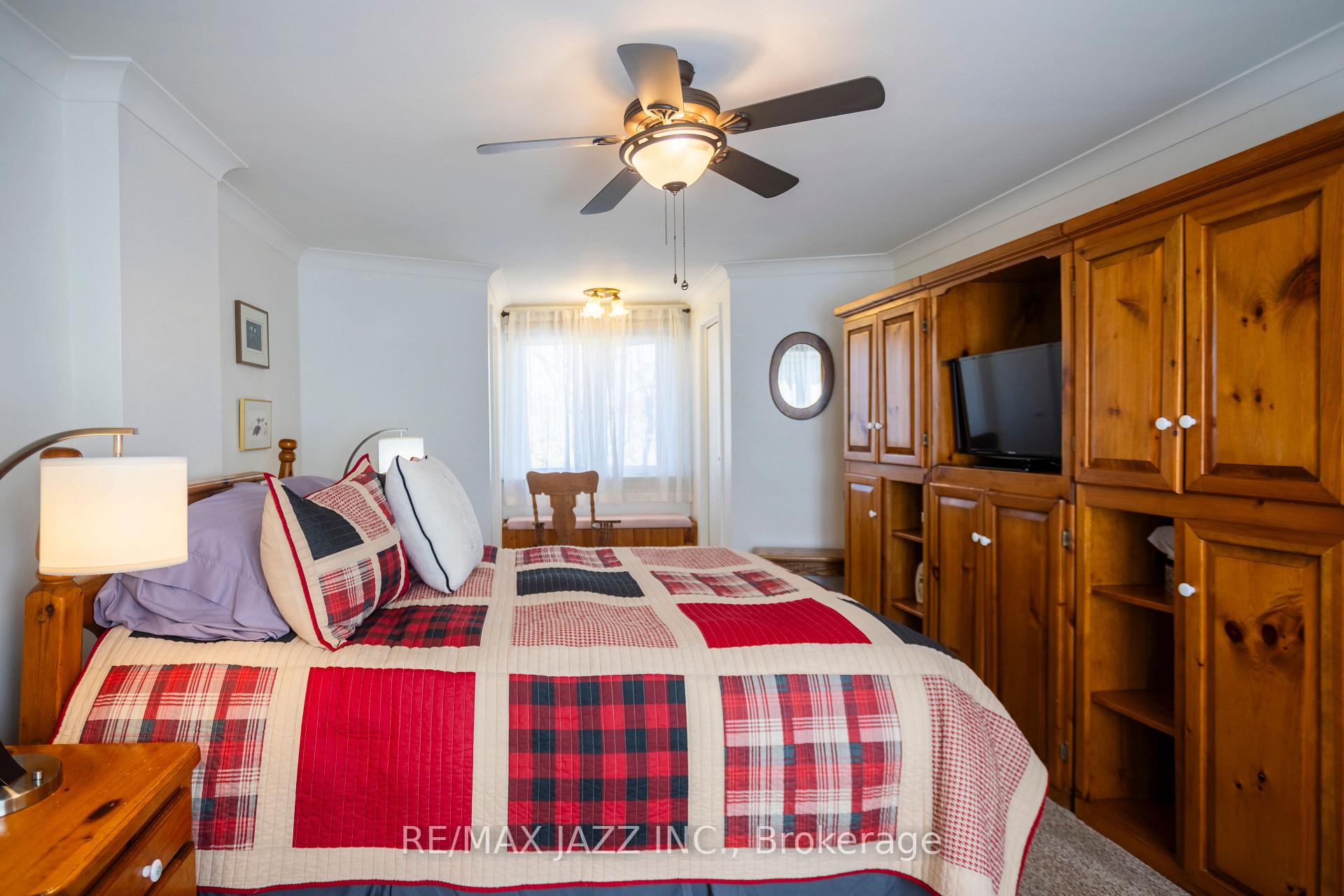 Photo 3 of 824 Masson Street, Oshawa, Centennial — HOMEH