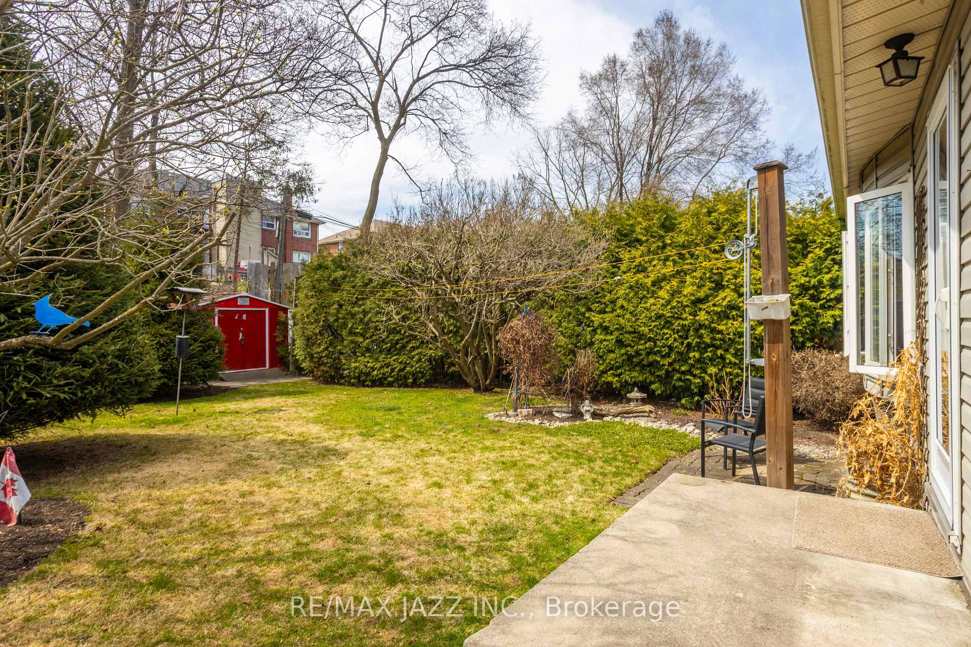 Photo 36 of 824 Masson Street, Oshawa, Centennial — HOMEH