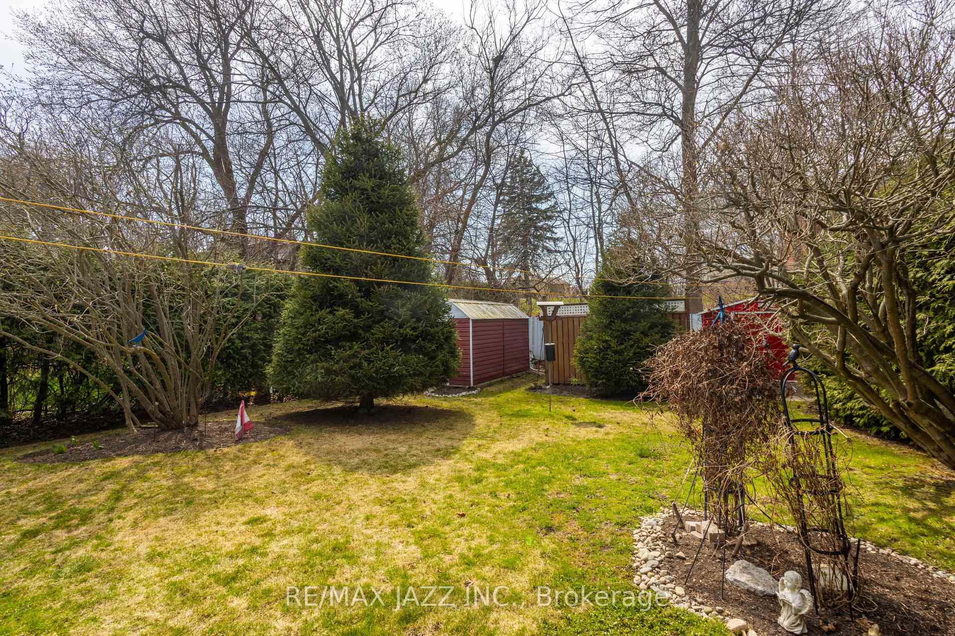 Photo 28 of 824 Masson Street, Oshawa, Centennial — HOMEH