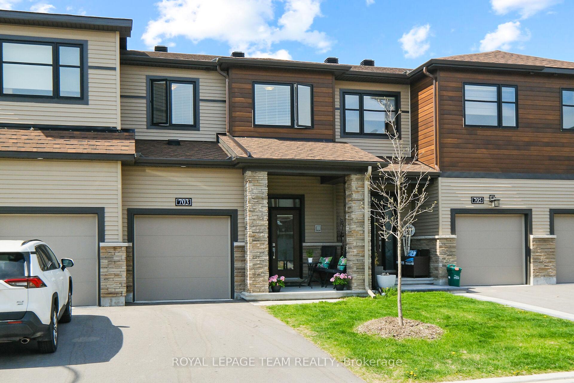 Photo 2 of 703 Doneraile Walk, Ottawa, Barrhaven - Half Moon Bay — HOMEH