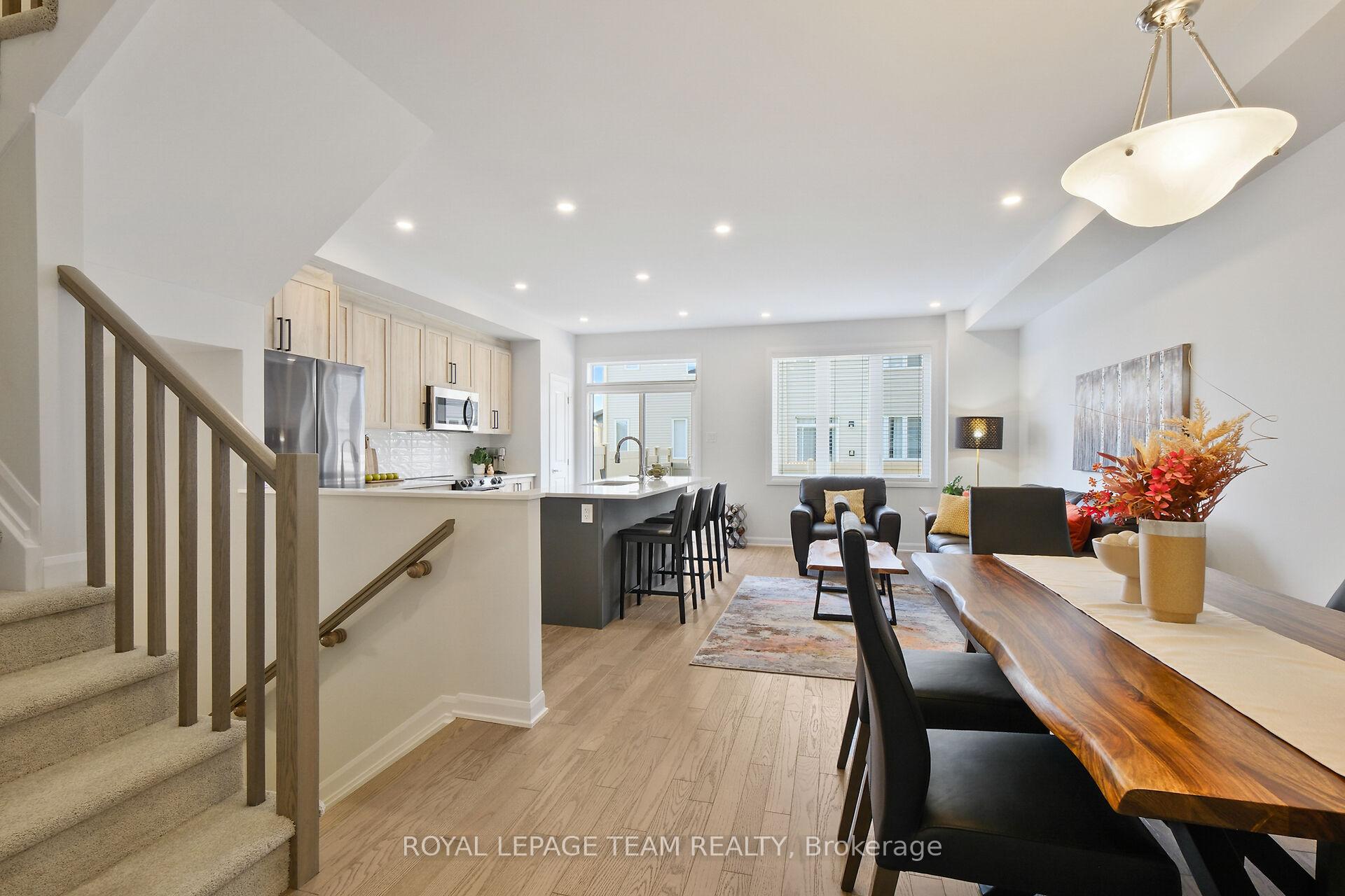 Photo 6 of 703 Doneraile Walk, Ottawa, Barrhaven - Half Moon Bay — HOMEH