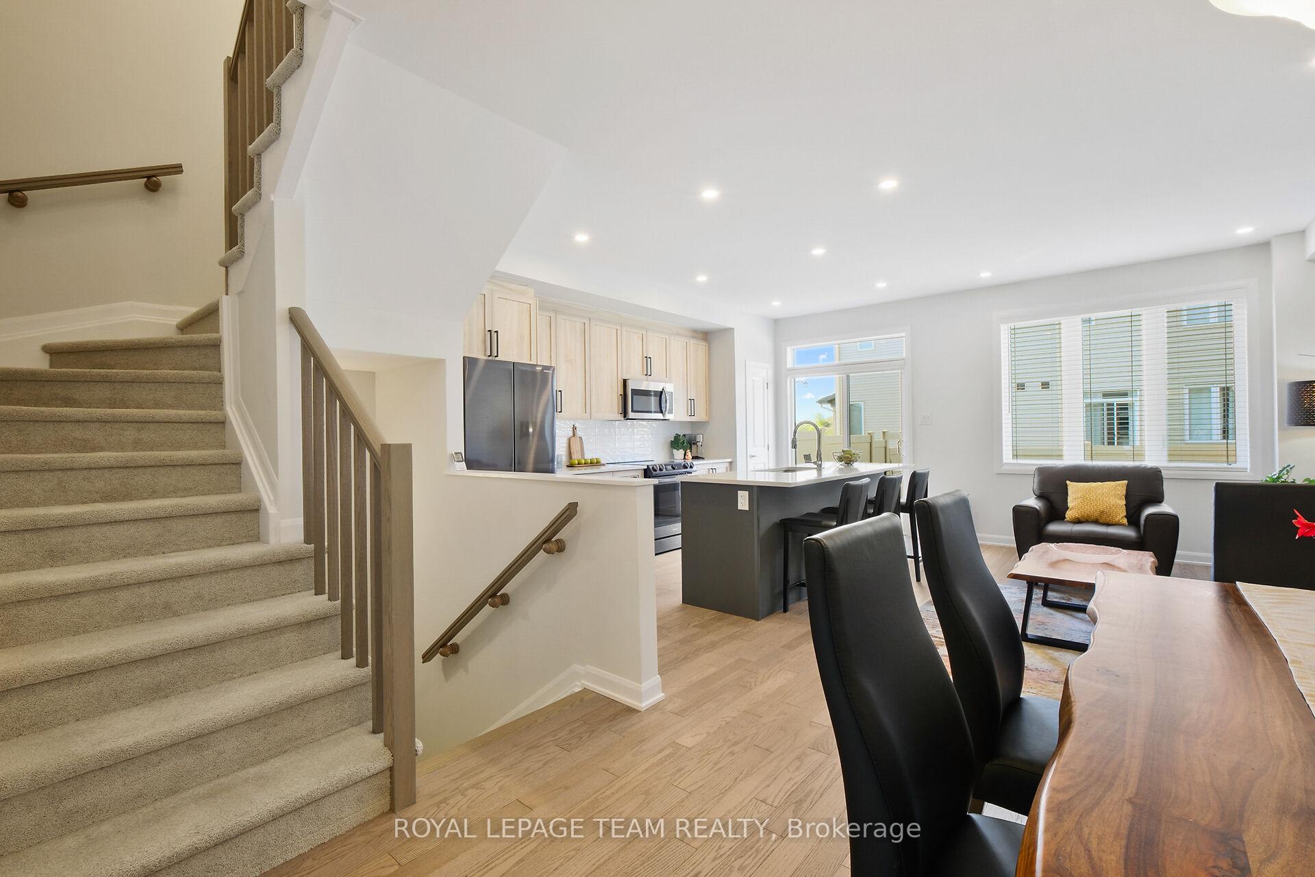 Photo 7 of 703 Doneraile Walk, Ottawa, Barrhaven - Half Moon Bay — HOMEH