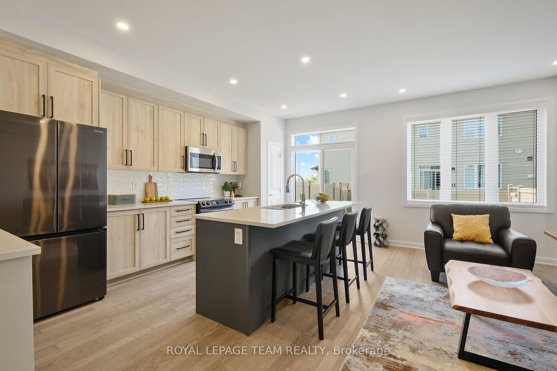 Photo 10 of 703 Doneraile Walk, Ottawa, Barrhaven - Half Moon Bay — HOMEH