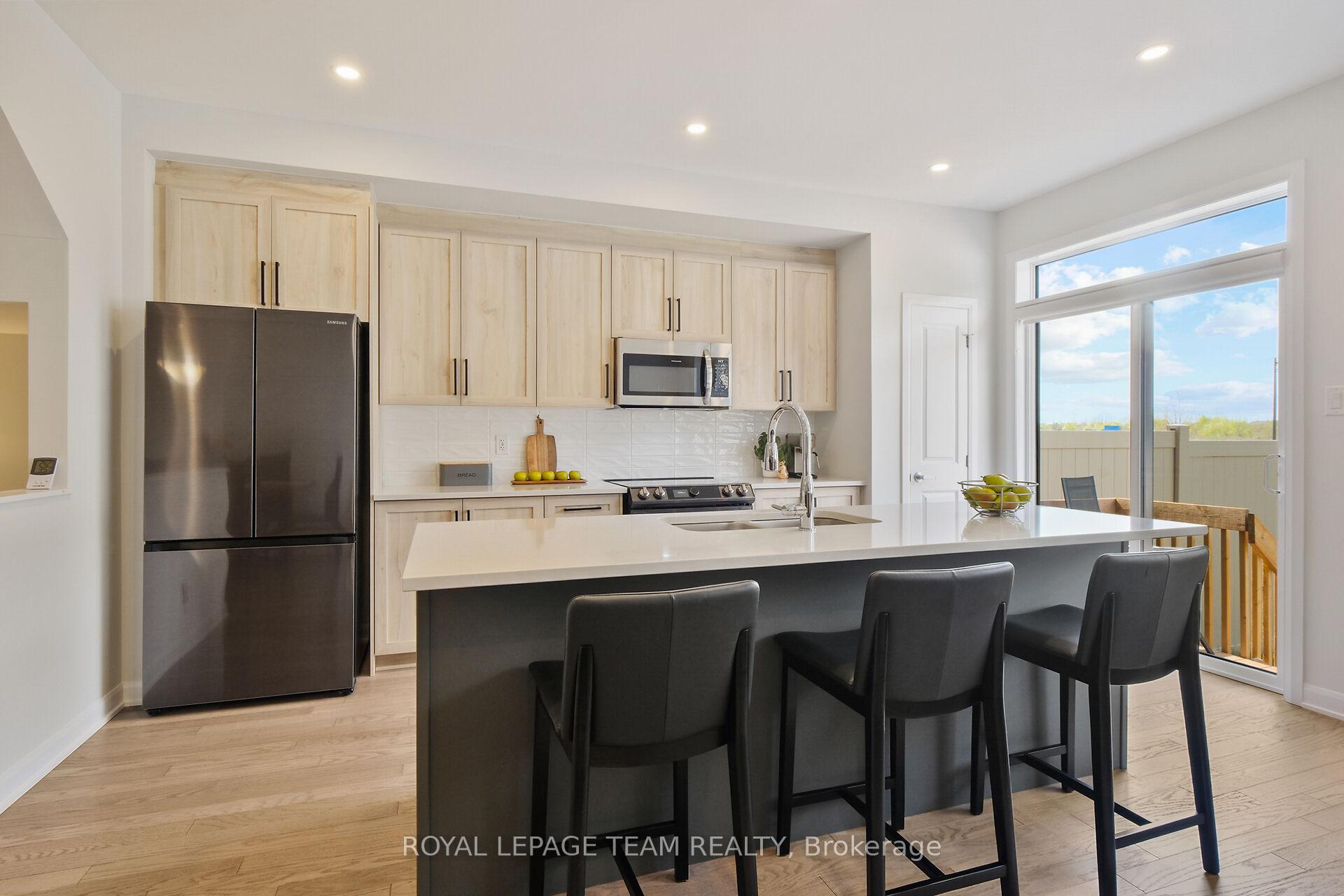Photo 11 of 703 Doneraile Walk, Ottawa, Barrhaven - Half Moon Bay — HOMEH