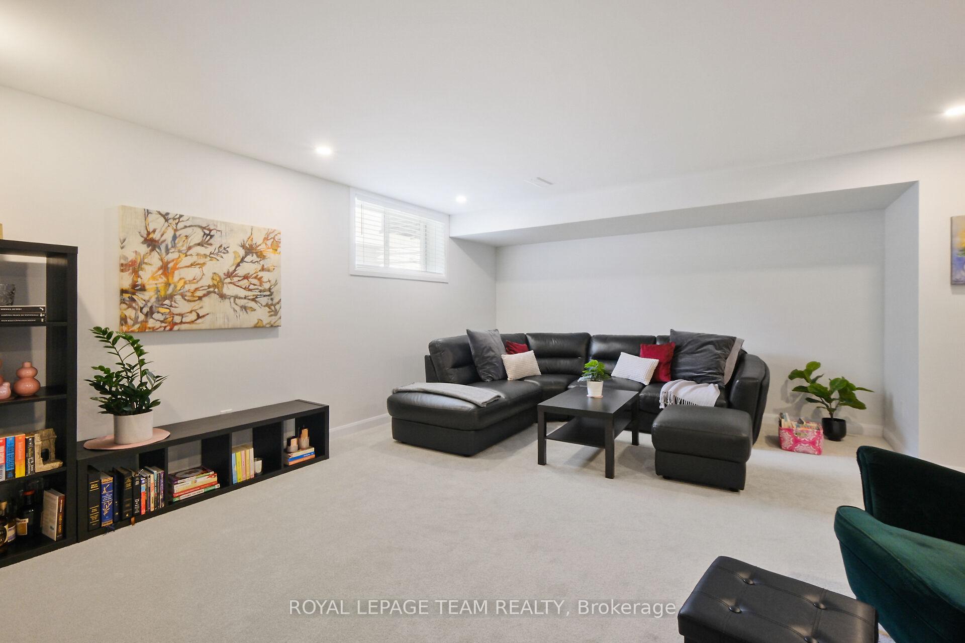 Photo 32 of 703 Doneraile Walk, Ottawa, Barrhaven - Half Moon Bay — HOMEH