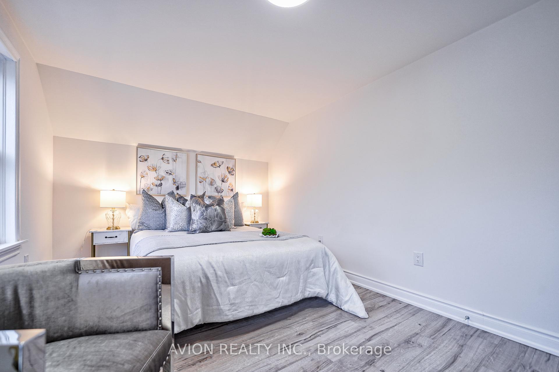 Photo 5 of 121 Stacey Avenue, Oshawa, Central — HOMEH