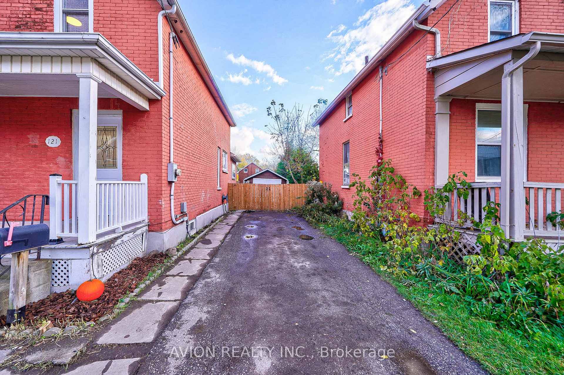 Photo 22 of 121 Stacey Avenue, Oshawa, Central — HOMEH