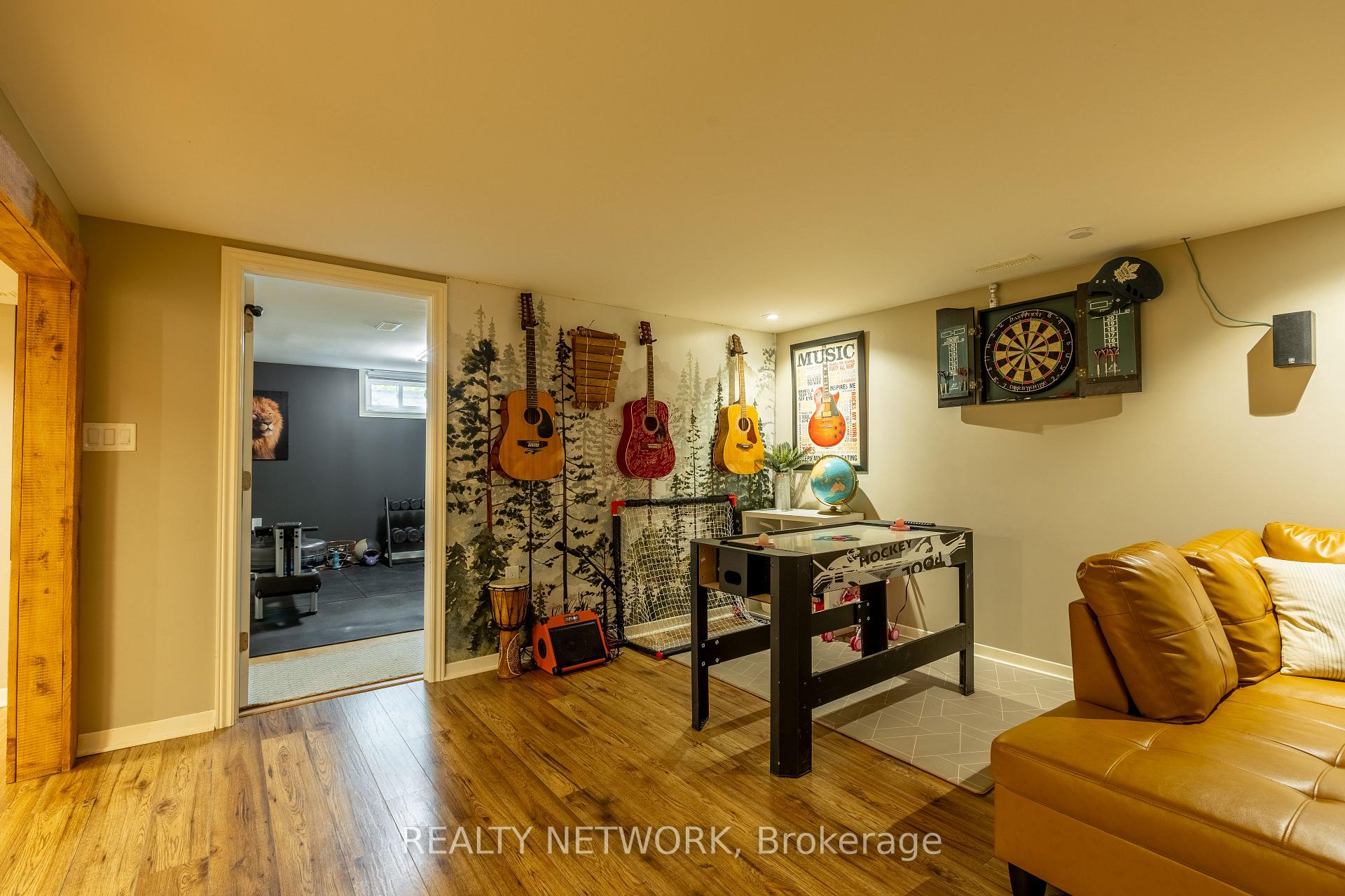 Photo 8 of 6 Cole Farm Boulevard, St. Catharines, Port Dalhousie — HOMEH