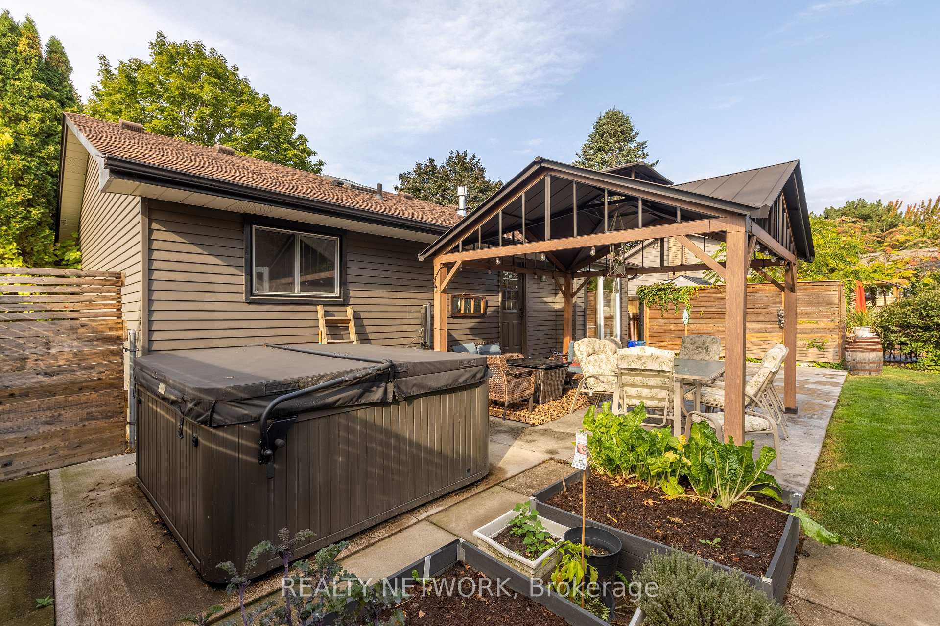 Photo 27 of 6 Cole Farm Boulevard, St. Catharines, Port Dalhousie — HOMEH