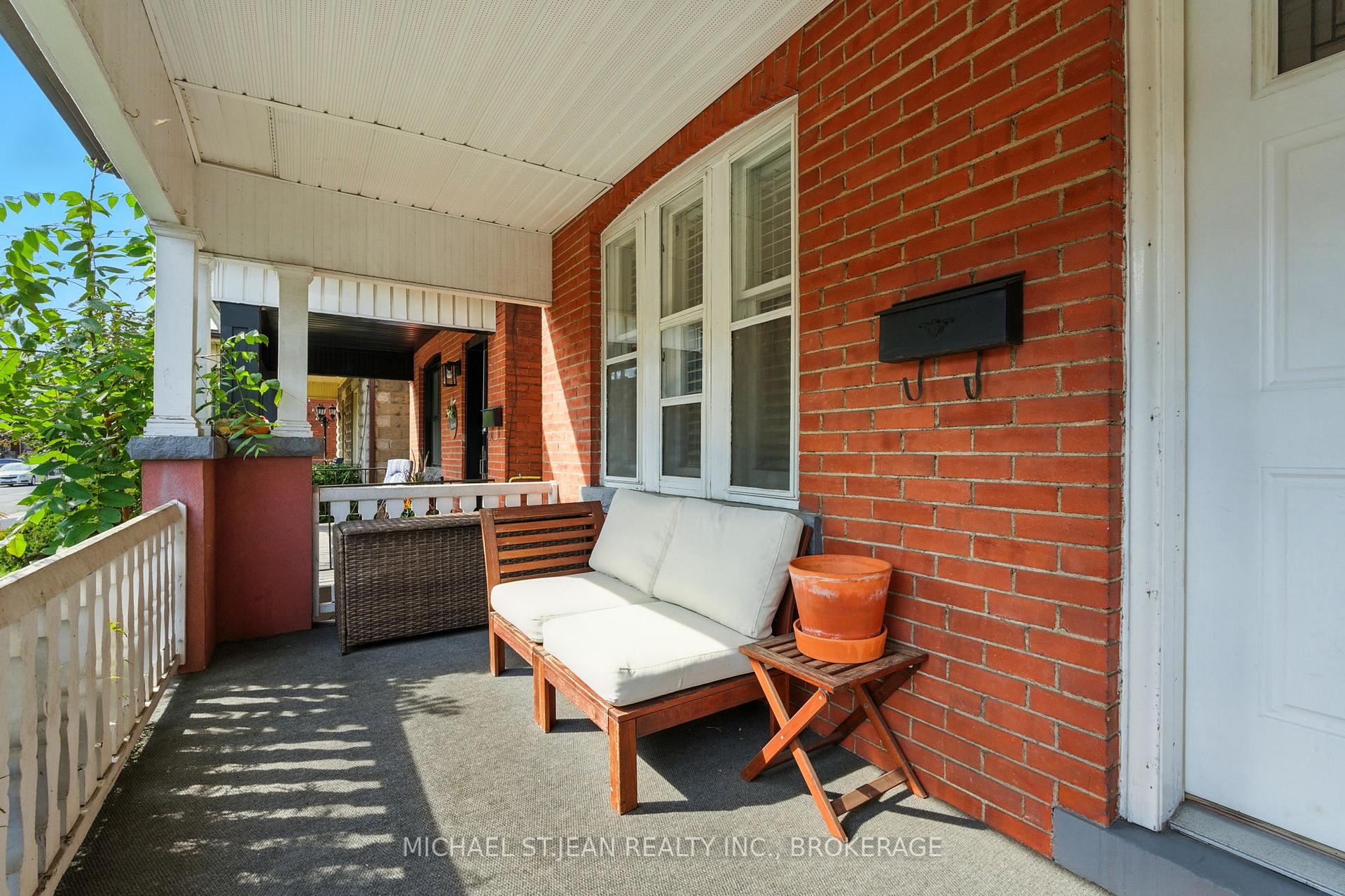 Photo 19 of 119 Rosslyn Avenue N, Hamilton, Crown Point — HOMEH