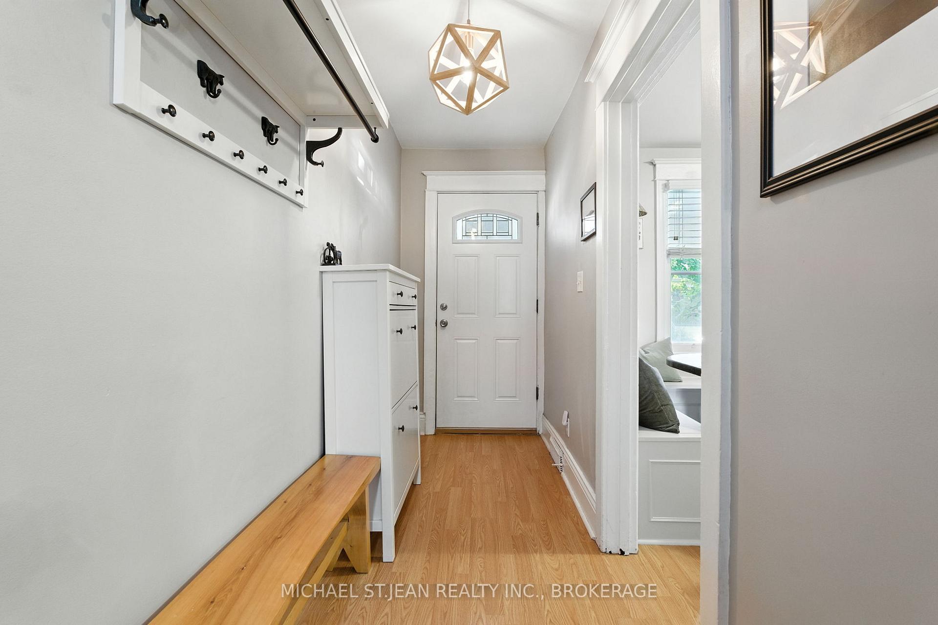 Photo 14 of 119 Rosslyn Avenue N, Hamilton, Crown Point — HOMEH