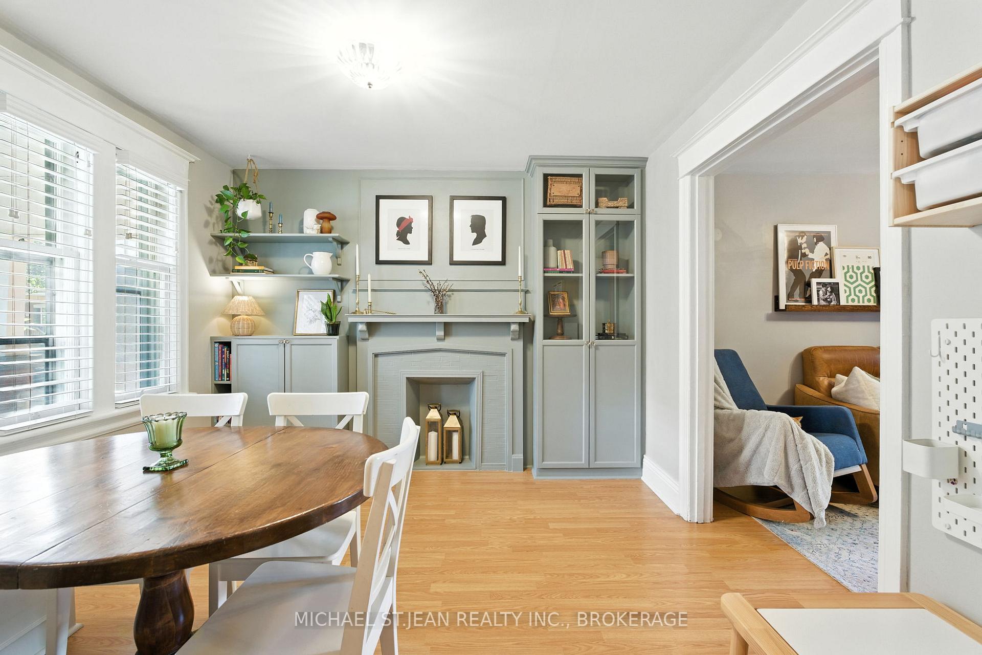 Photo 4 of 119 Rosslyn Avenue N, Hamilton, Crown Point — HOMEH