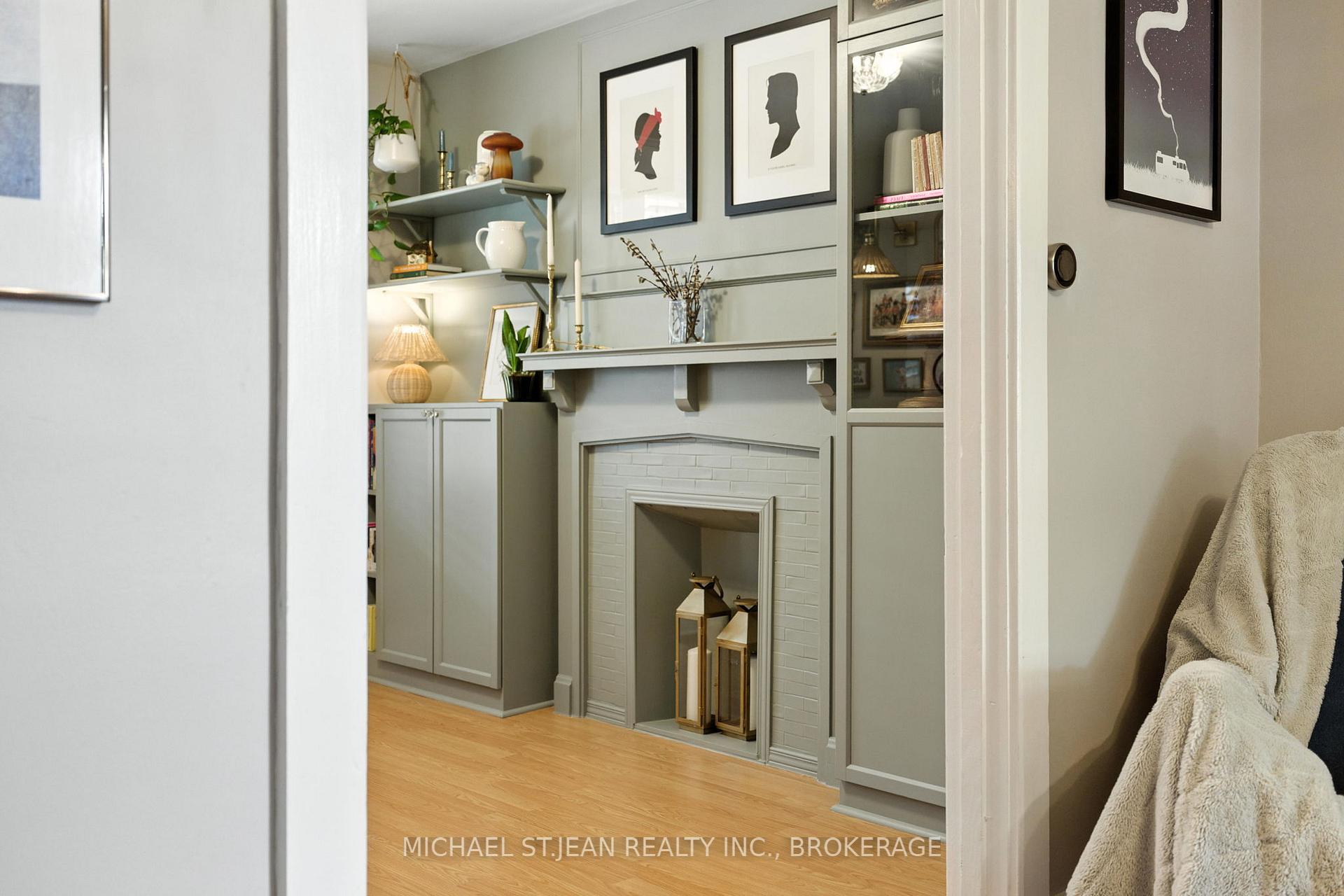 Photo 9 of 119 Rosslyn Avenue N, Hamilton, Crown Point — HOMEH