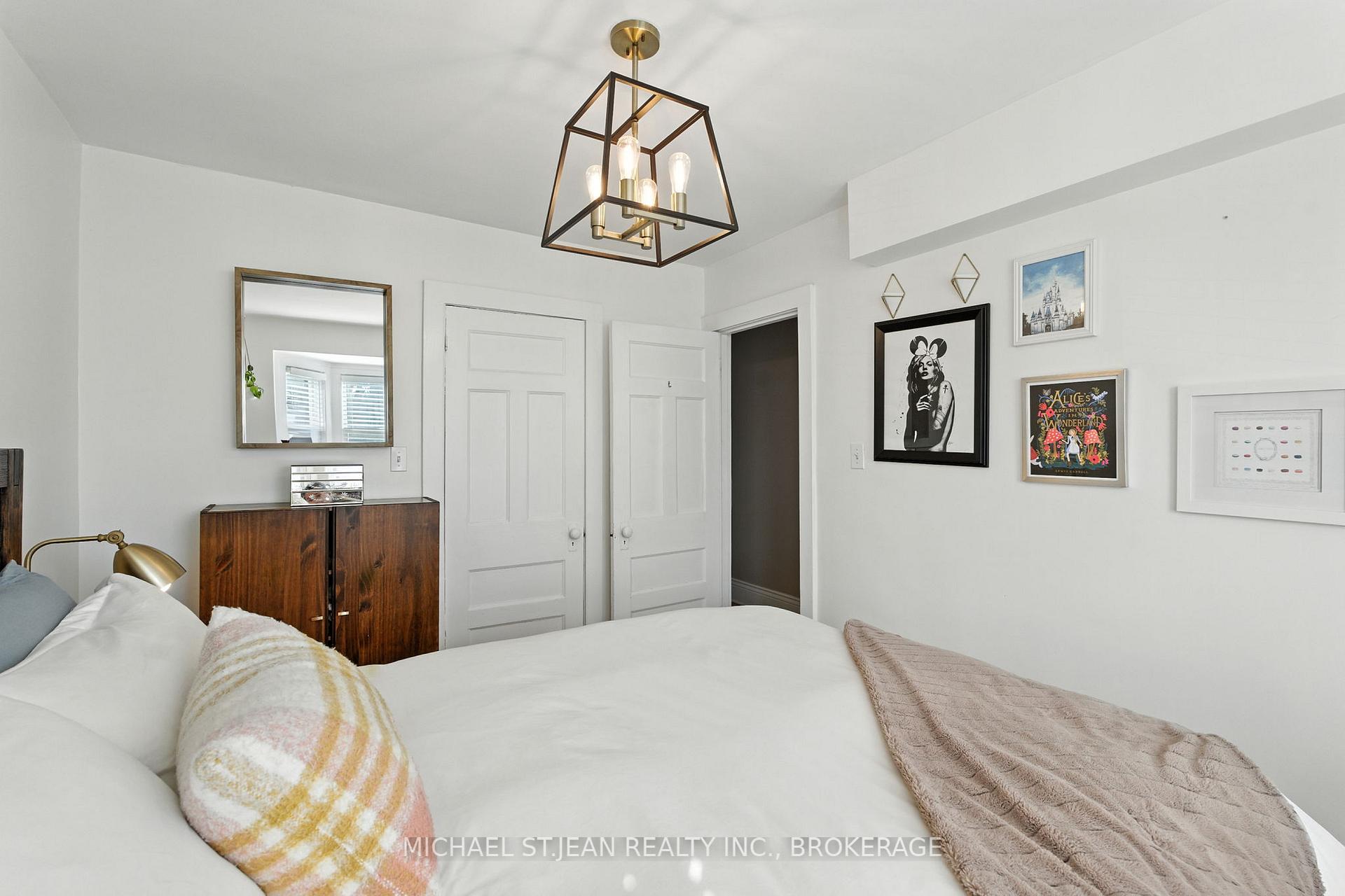 Photo 33 of 119 Rosslyn Avenue N, Hamilton, Crown Point — HOMEH