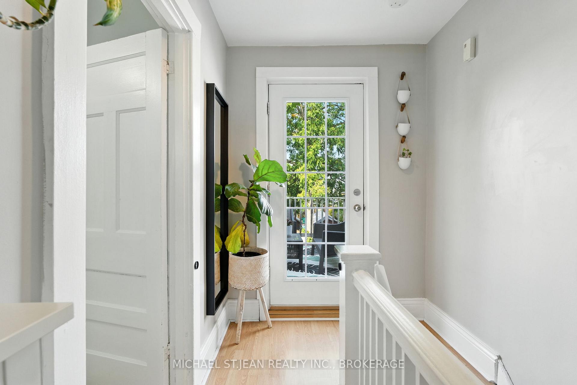 Photo 42 of 119 Rosslyn Avenue N, Hamilton, Crown Point — HOMEH