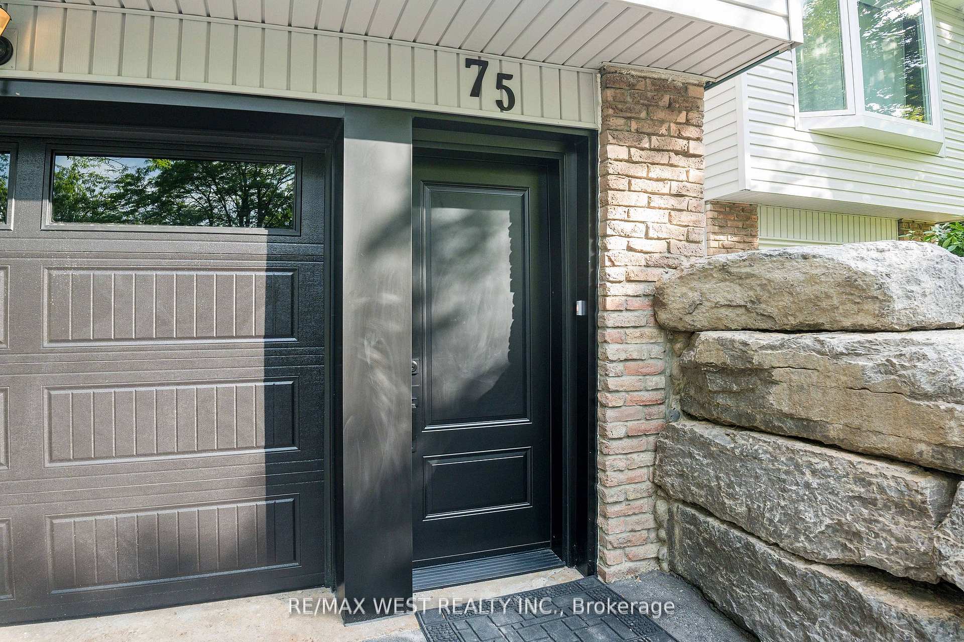 Photo 7 of Unit Basement, 75 Wright Crescent, Caledon, Bolton North — HOMEH