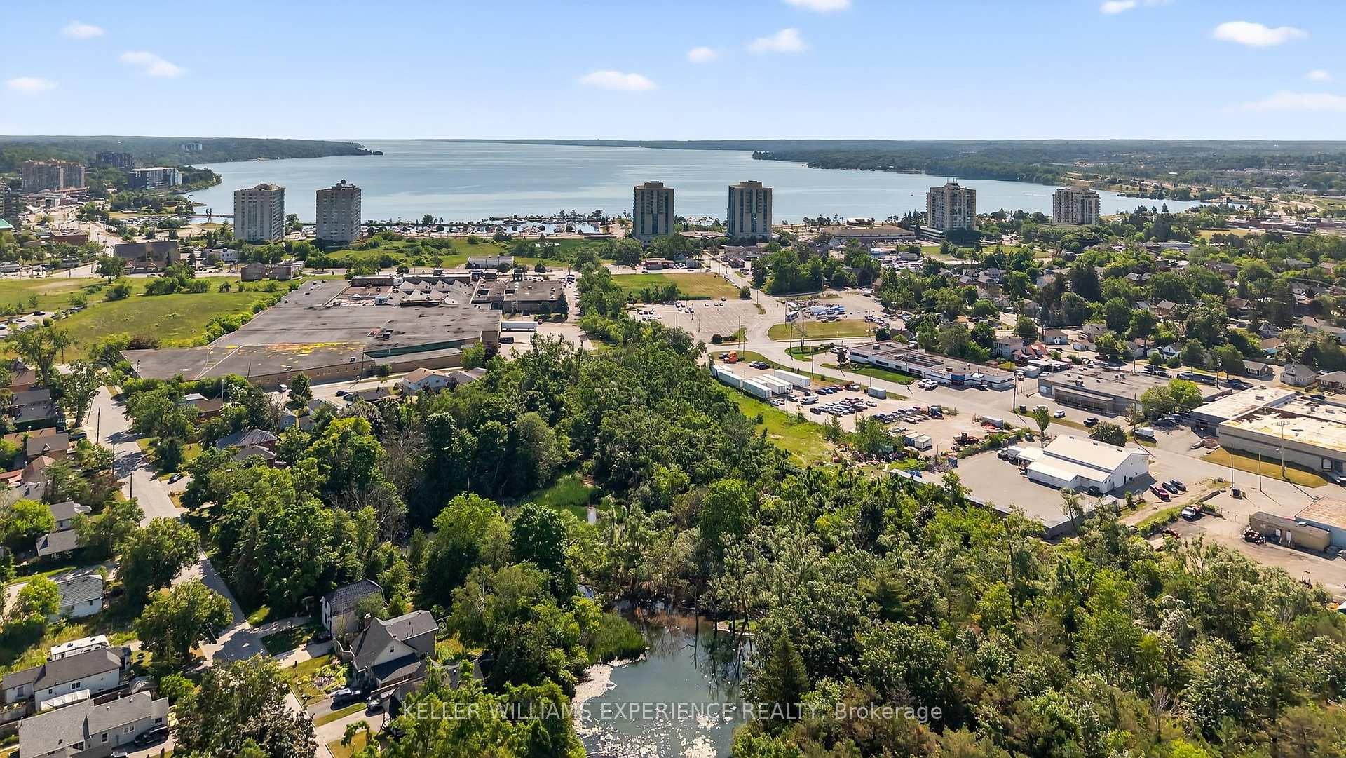 Photo 36 of 3 Boys Street S, Barrie, Queen's Park — HOMEH