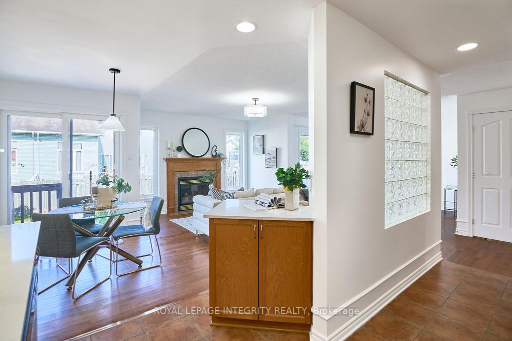 Photo 10 of 7 Dunn Street, Ottawa, Kanata - Beaverbrook — HOMEH