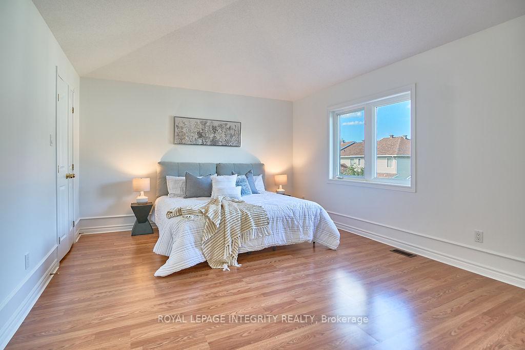 Photo 13 of 7 Dunn Street, Ottawa, Kanata - Beaverbrook — HOMEH