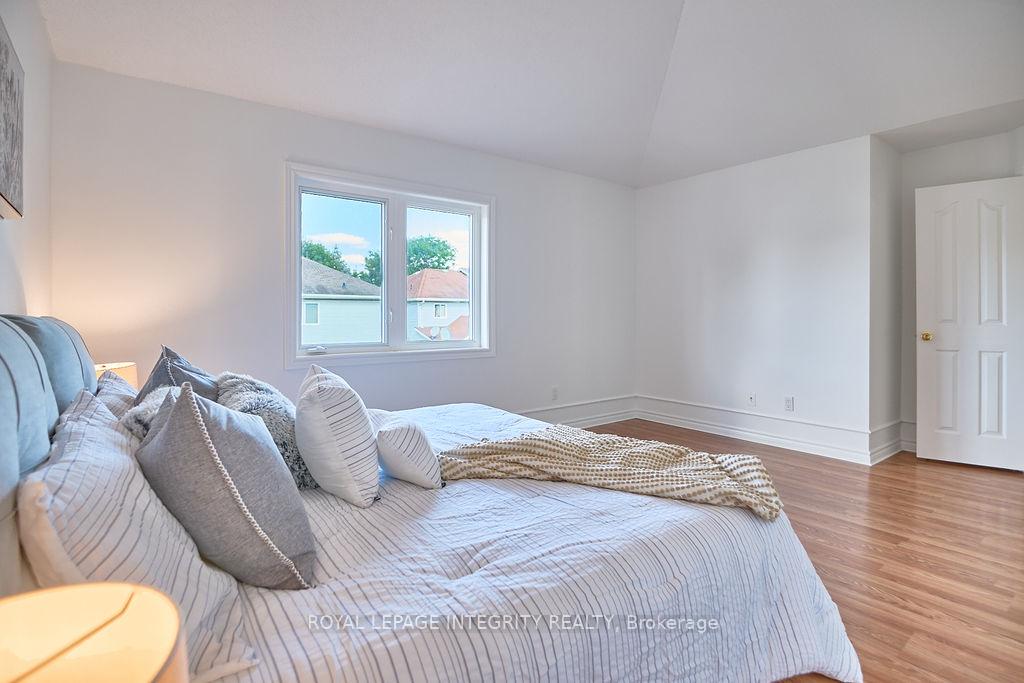 Photo 32 of 7 Dunn Street, Ottawa, Kanata - Beaverbrook — HOMEH