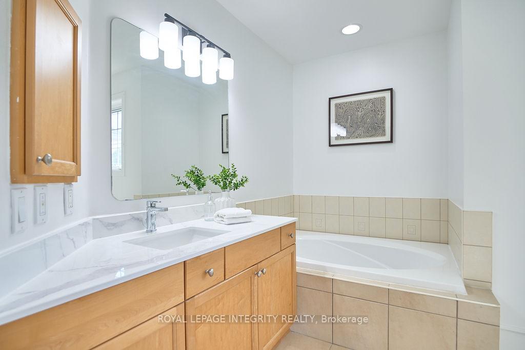 Photo 16 of 7 Dunn Street, Ottawa, Kanata - Beaverbrook — HOMEH