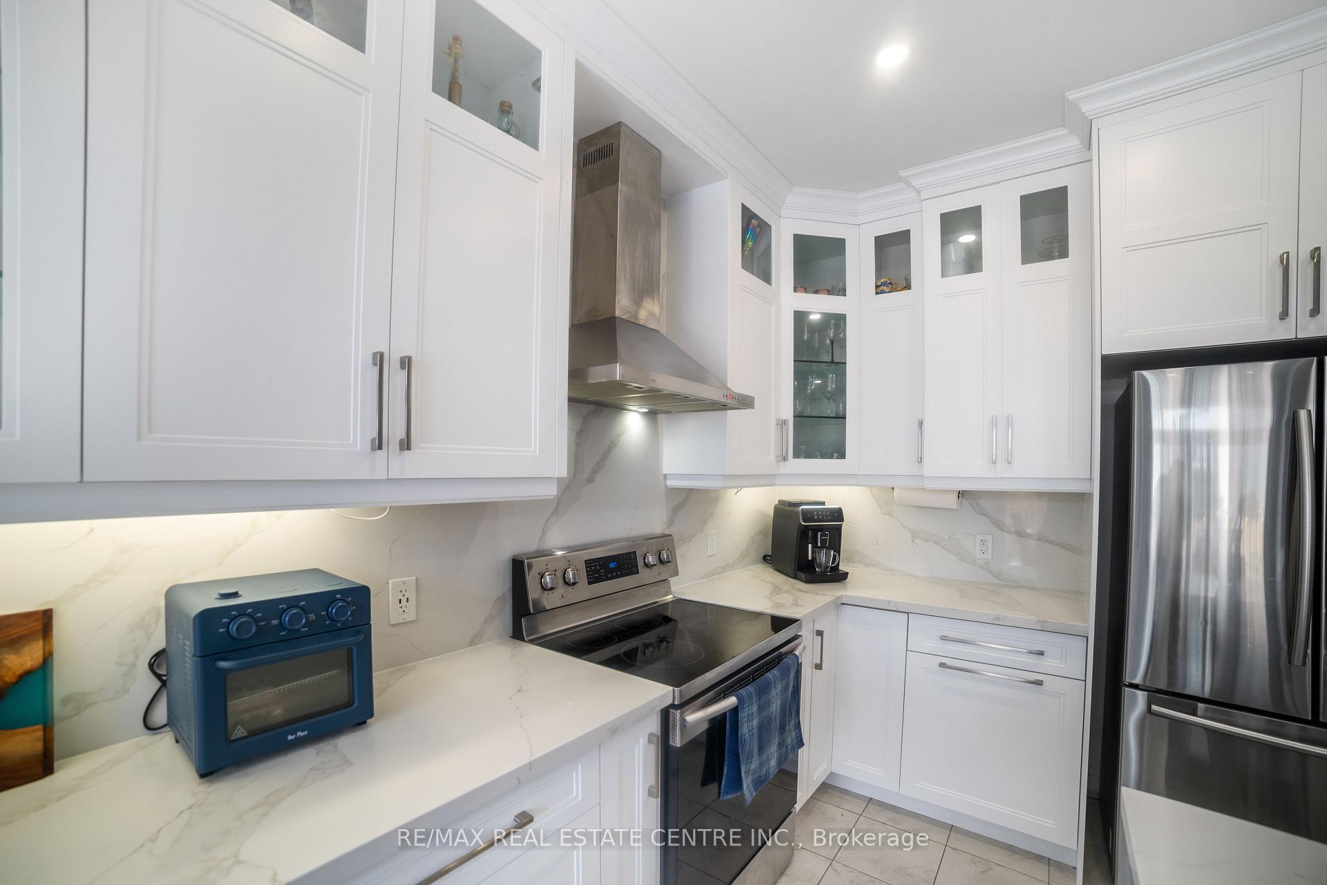 Photo 10 of 1106 Cactus Crescent, Pickering, Rural Pickering — HOMEH