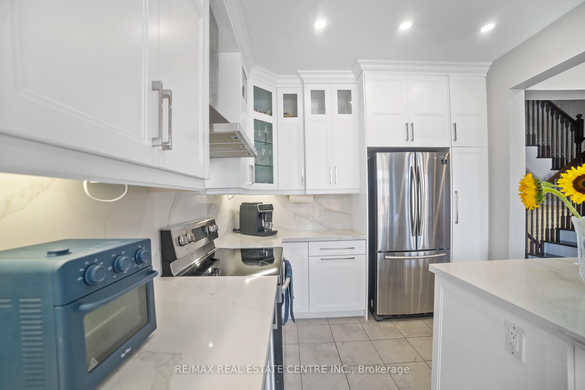 Photo 15 of 1106 Cactus Crescent, Pickering, Rural Pickering — HOMEH
