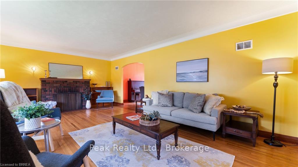Photo 6 of 51 Silver Street, Brant, Paris — HOMEH