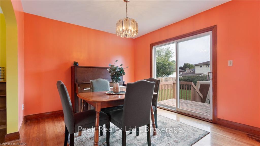 Photo 8 of 51 Silver Street, Brant, Paris — HOMEH