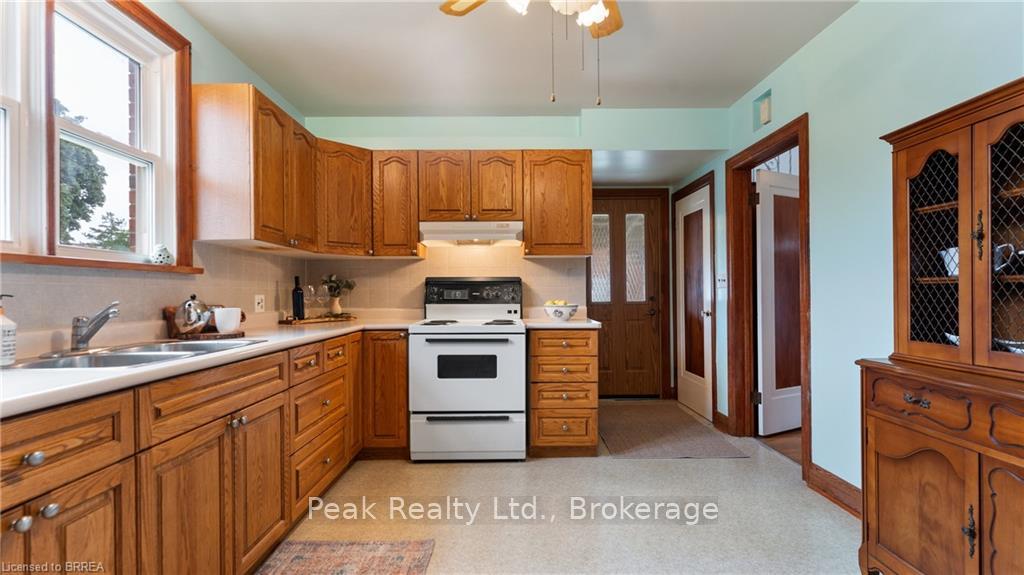 Photo 10 of 51 Silver Street, Brant, Paris — HOMEH