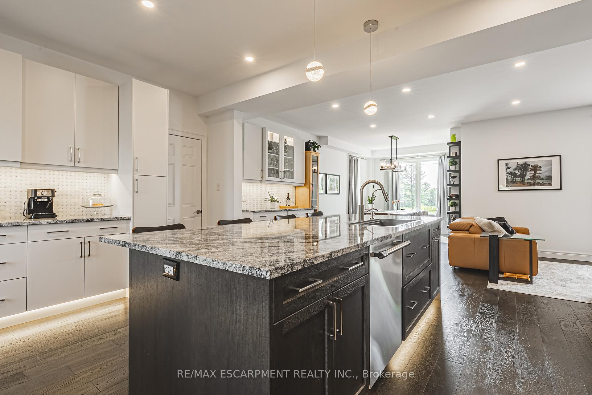 Photo 13 of 6380 Westbrook Road, Hamilton, Rural Glanbrook — HOMEH