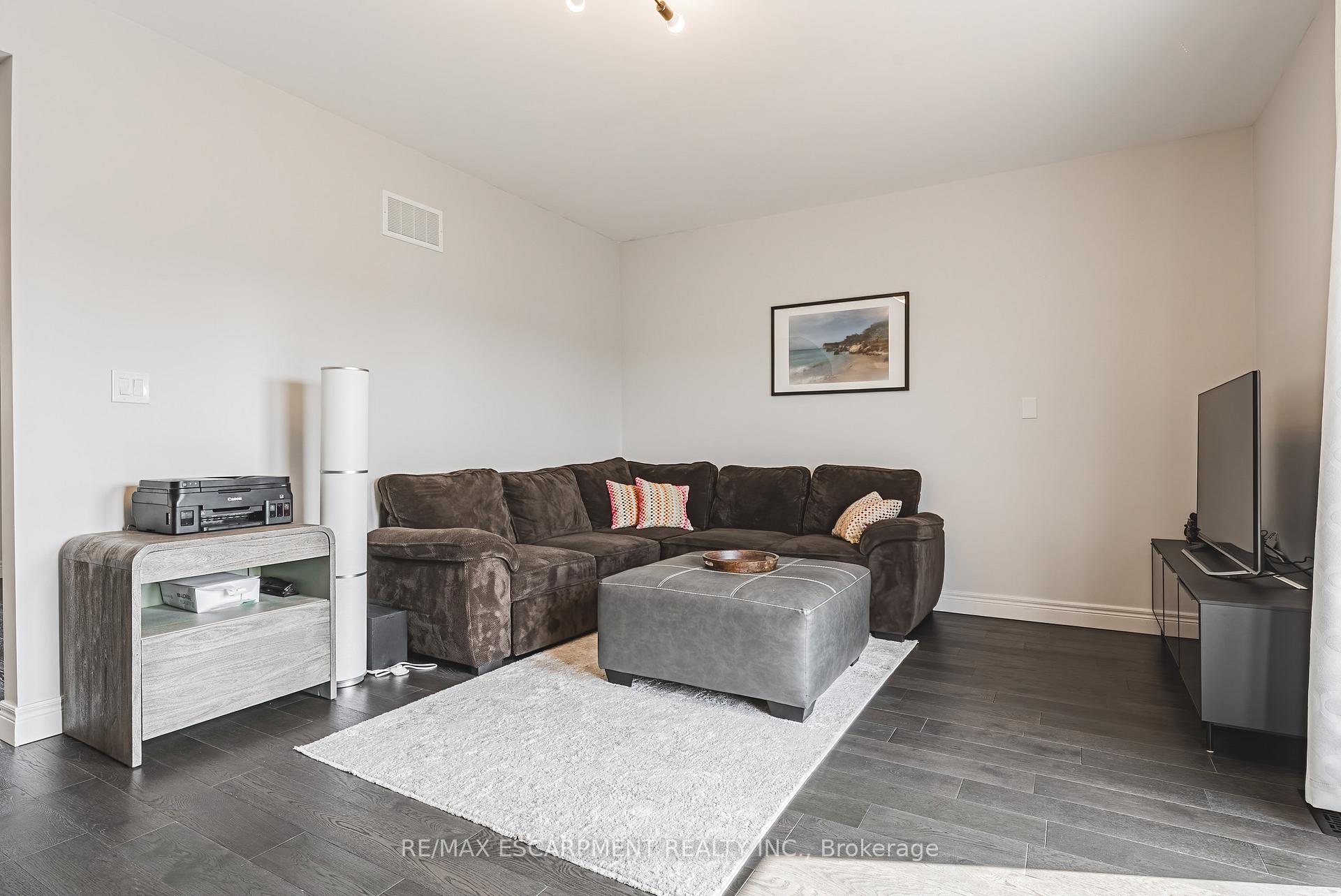 Photo 23 of 6380 Westbrook Road, Hamilton, Rural Glanbrook — HOMEH