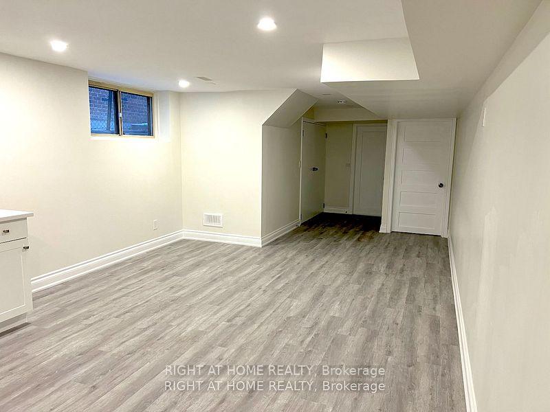 Photo 5 of 20 Omagh (Lower Level) Avenue, North York, Humberlea-Pelmo Park — HOMEH