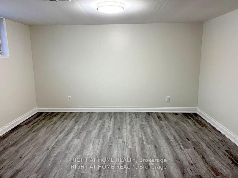 Photo 12 of 20 Omagh (Lower Level) Avenue, North York, Humberlea-Pelmo Park — HOMEH