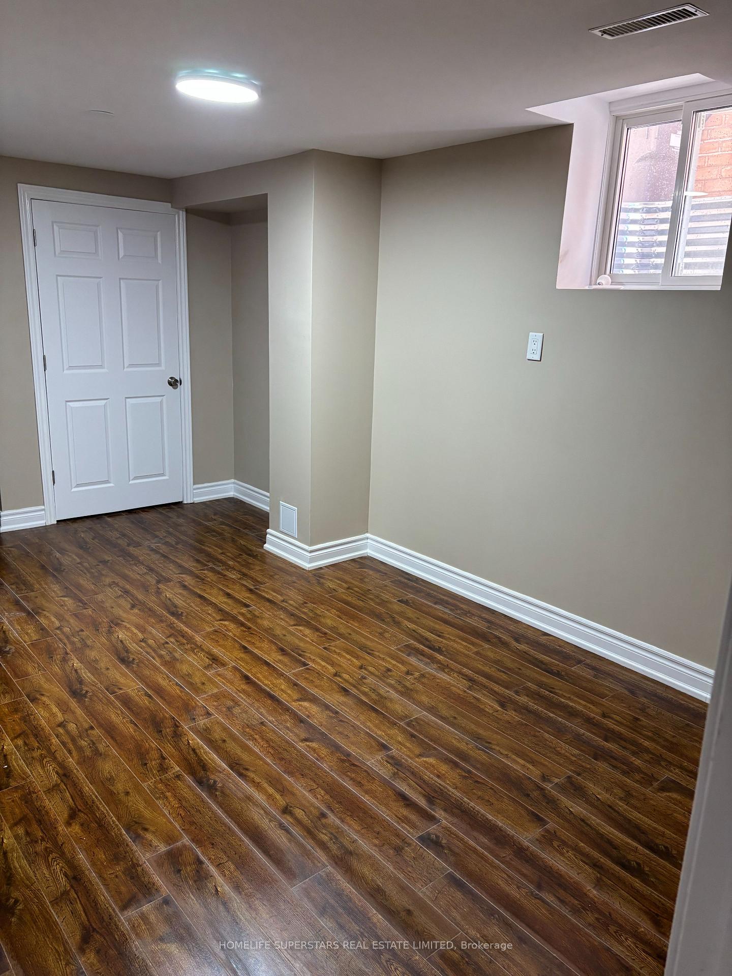 Photo 4 of 32 Willick Place E, Brampton, Fletcher's Meadow — HOMEH