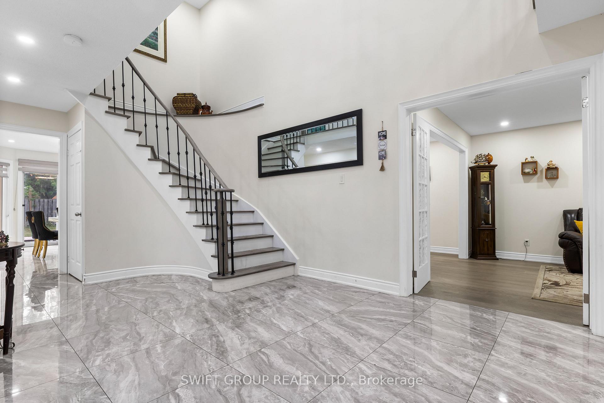 Photo 34 of 82 Flowertown Avenue, Brampton, Northwood Park — HOMEH